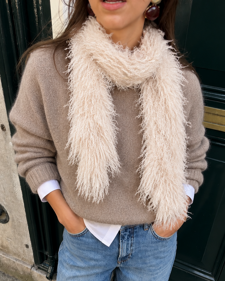 WHITE FAUX FUR SCARF