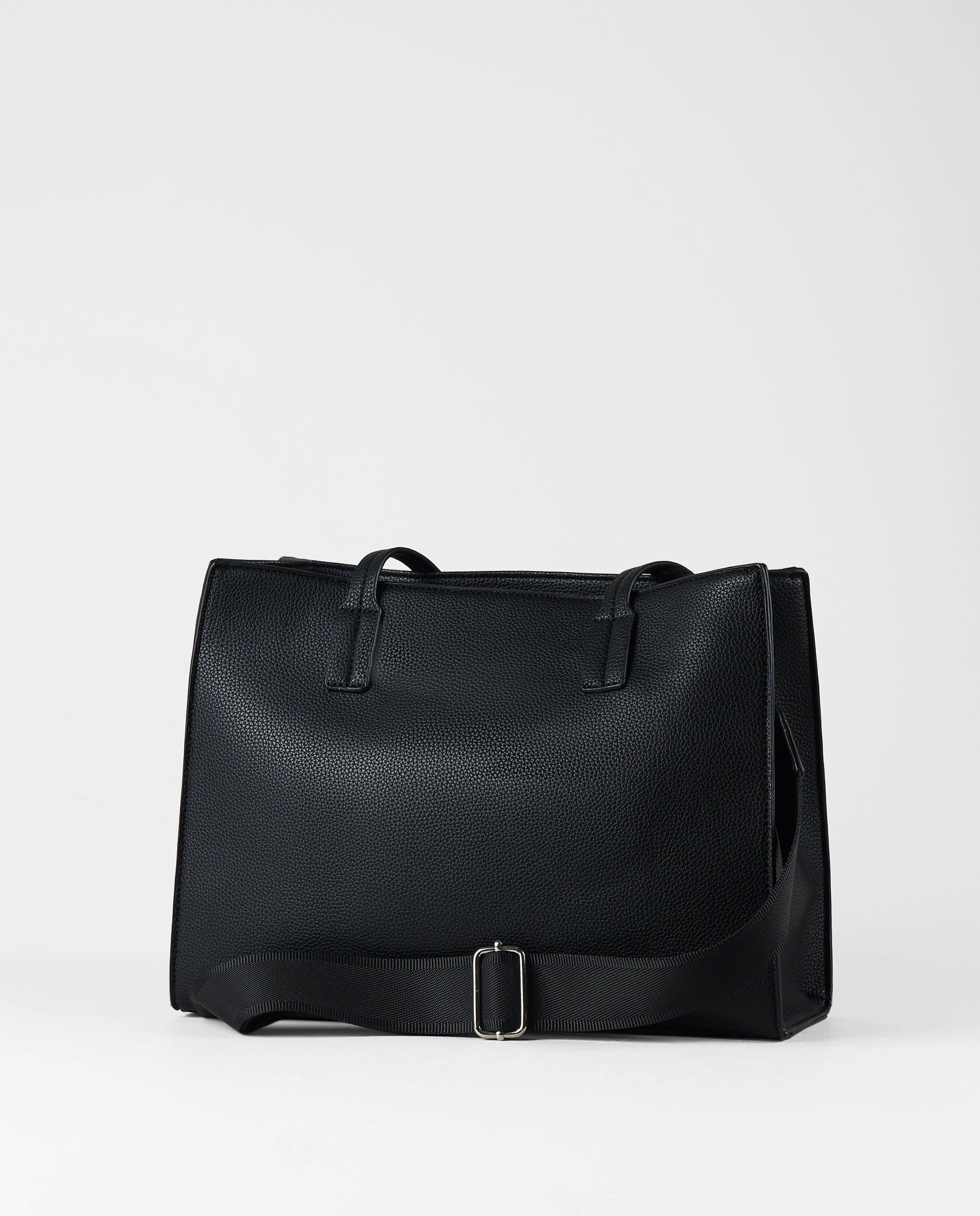 SHOULDER HANGER LOVE NEGRO – PACOMARTINEZ