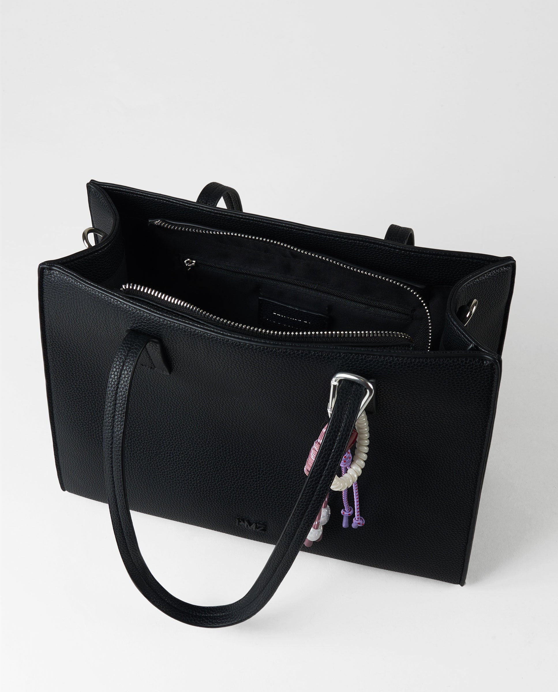 SHOULDER HANGER LOVE NEGRO – PACOMARTINEZ