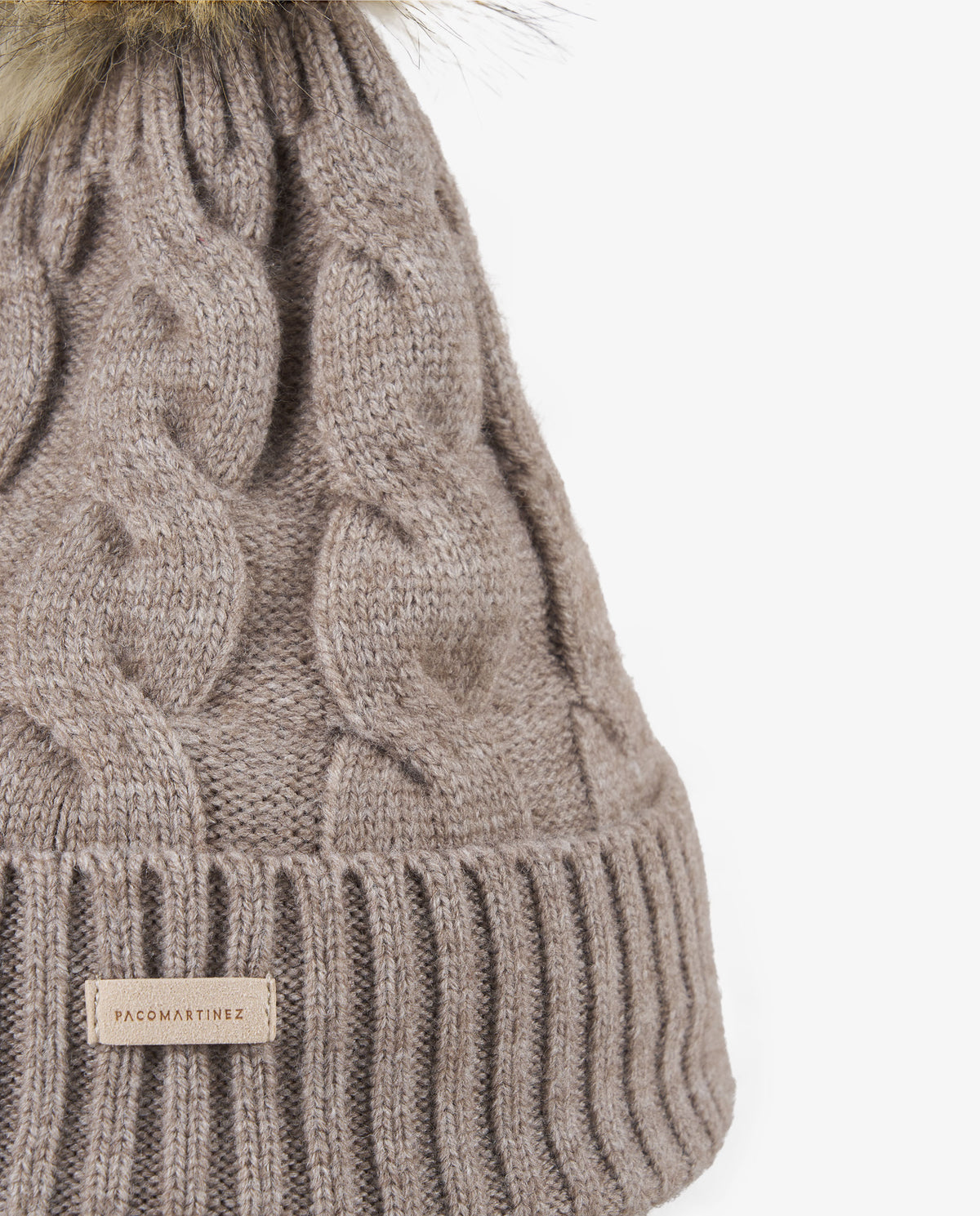 GORRO TRENZADO BEIGE