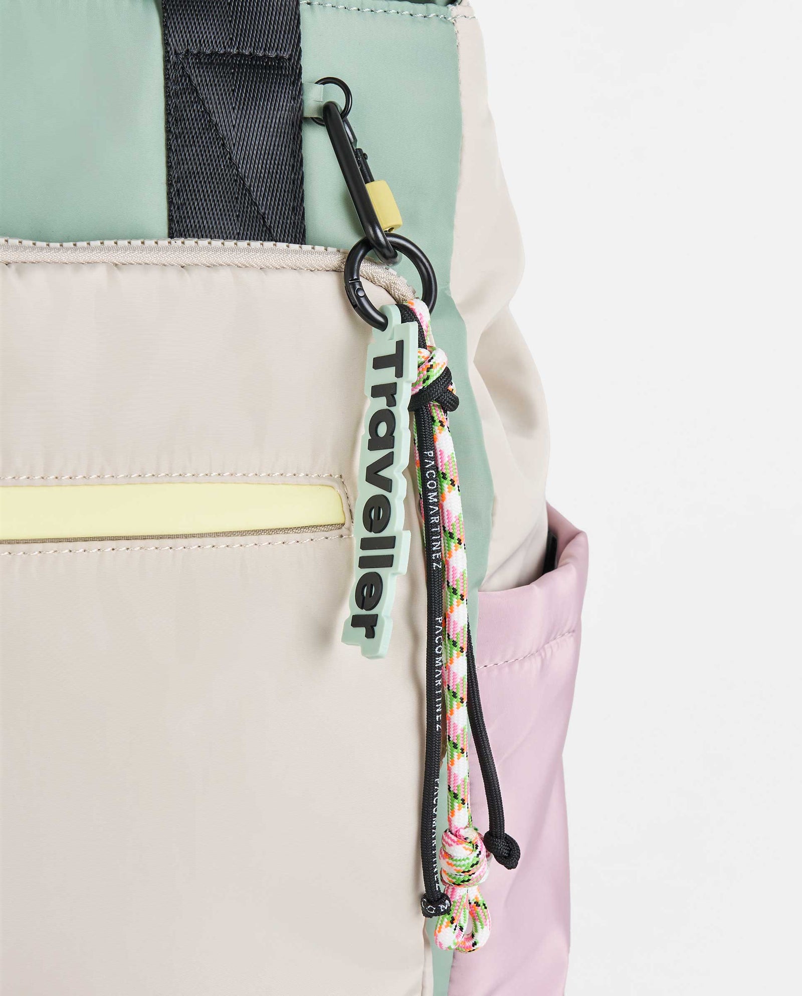 MOCHILA MULTICOLOR TRAVELLER PORTÁTIL 13''