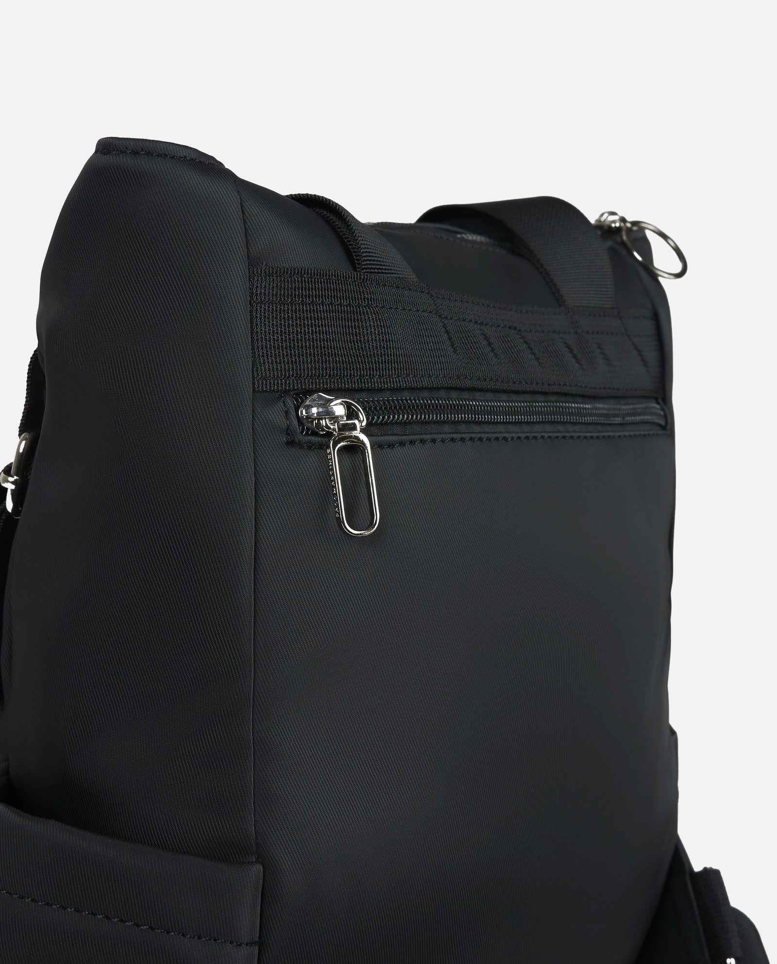 MOCHILA ENGOMADO NEGRO