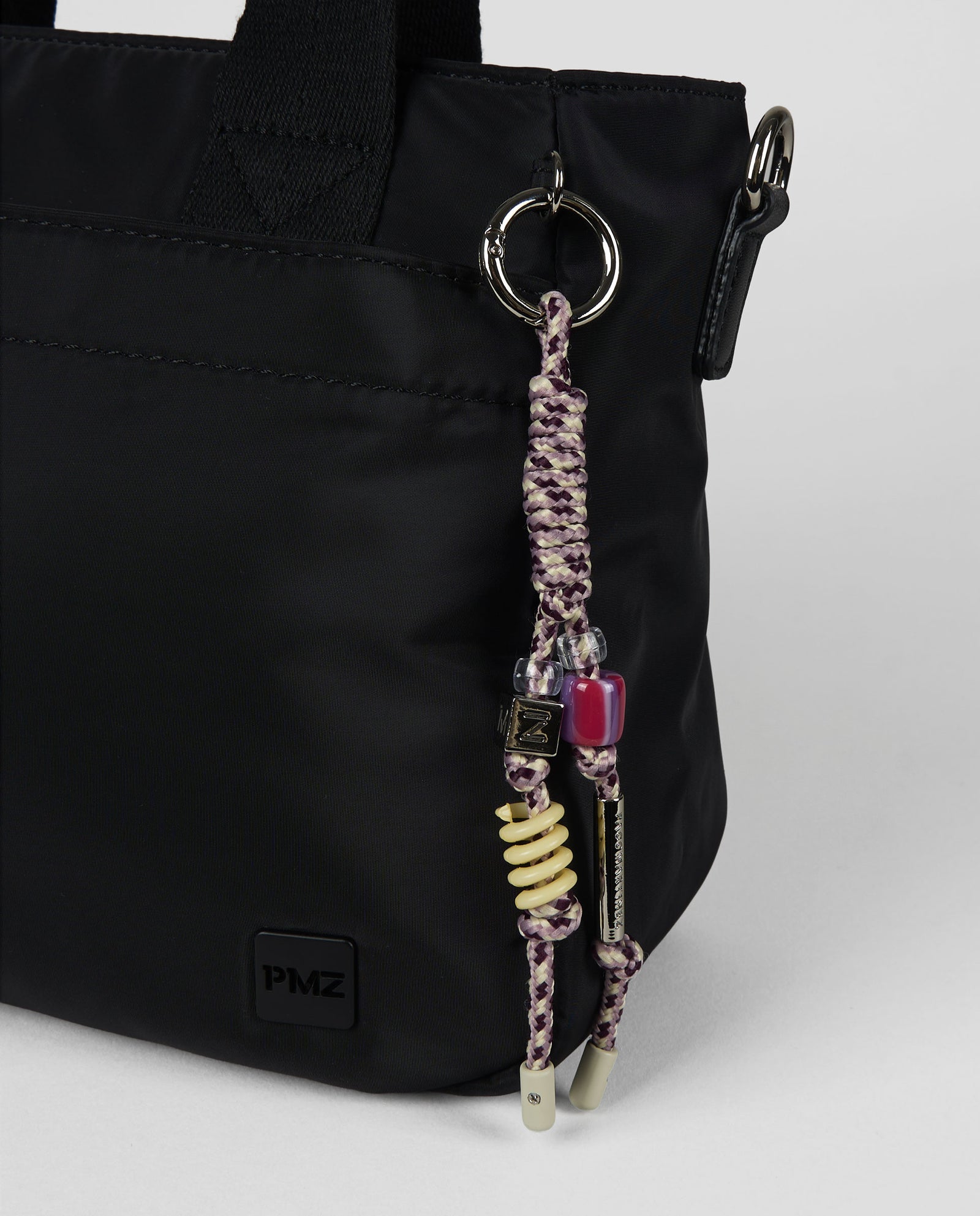 TOTE NYLON HANGER