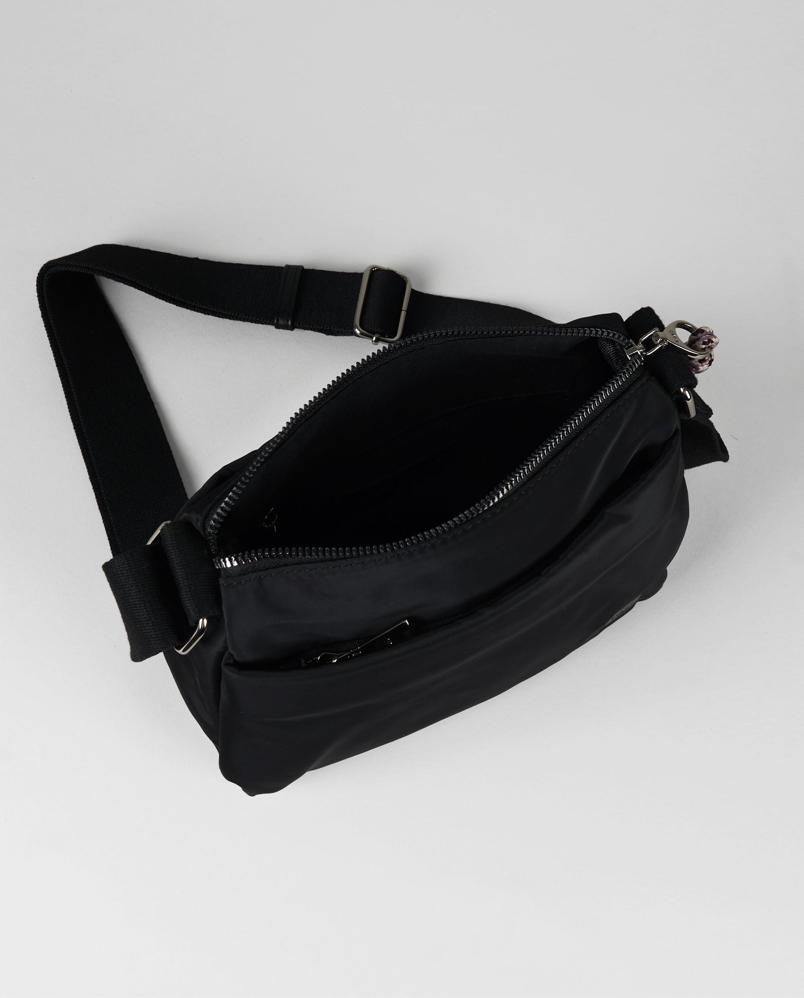 BANDOLERA NEGRA BOLSILLOS
