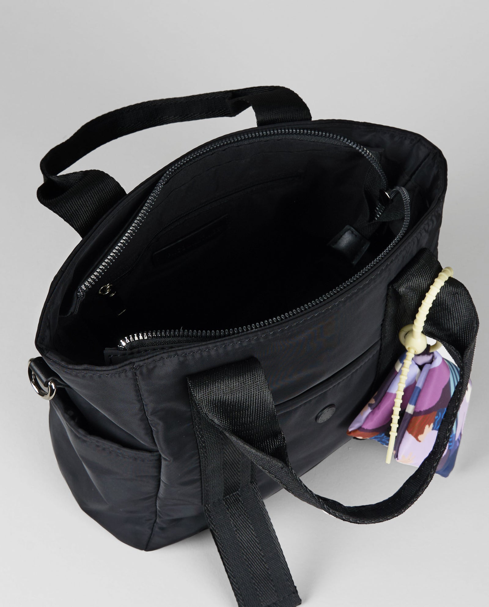 TOTE HANGER CROWD NEGRO