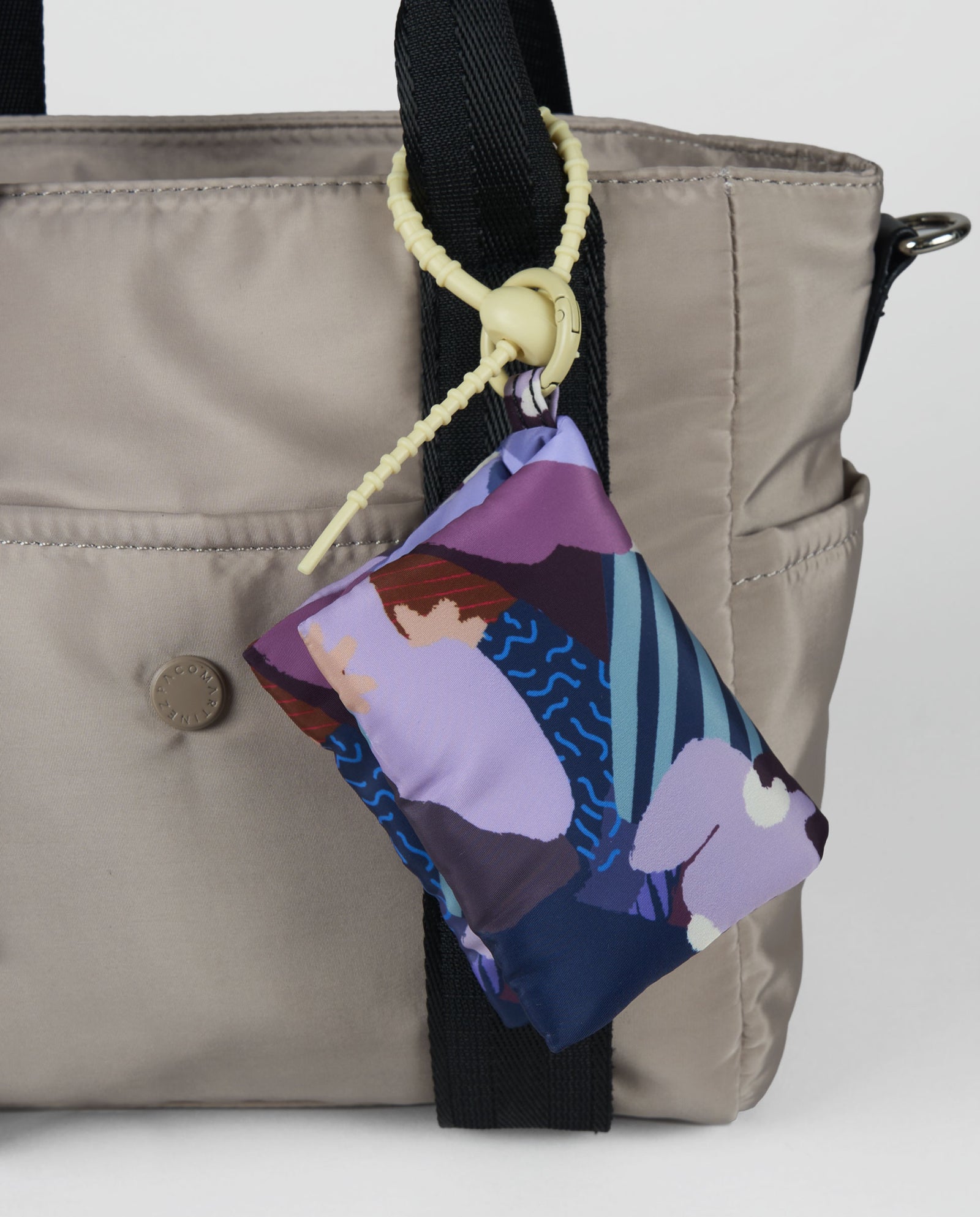 TOTE HANGER CROWD BEIGE