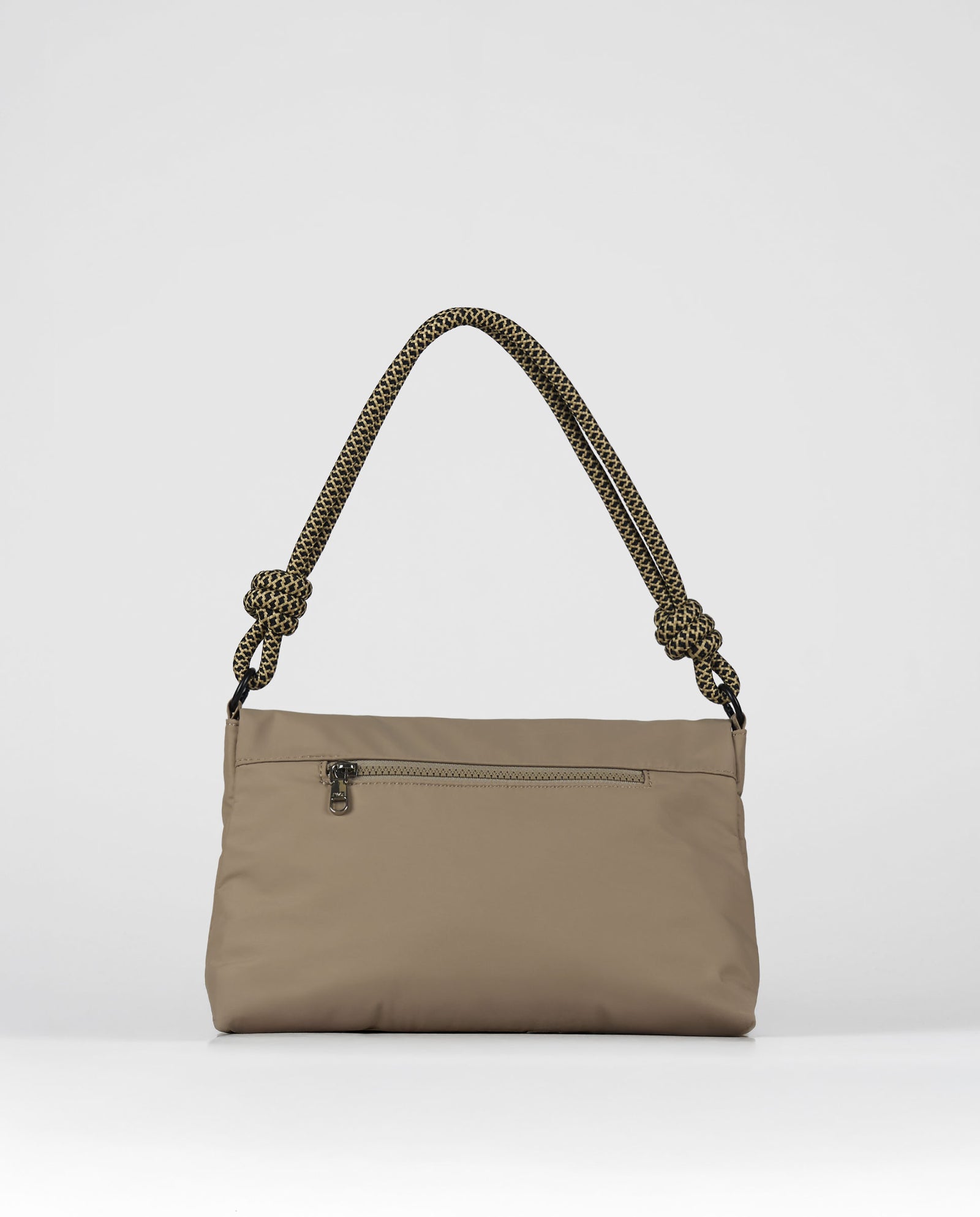 FLAP NYLON CUERDAS