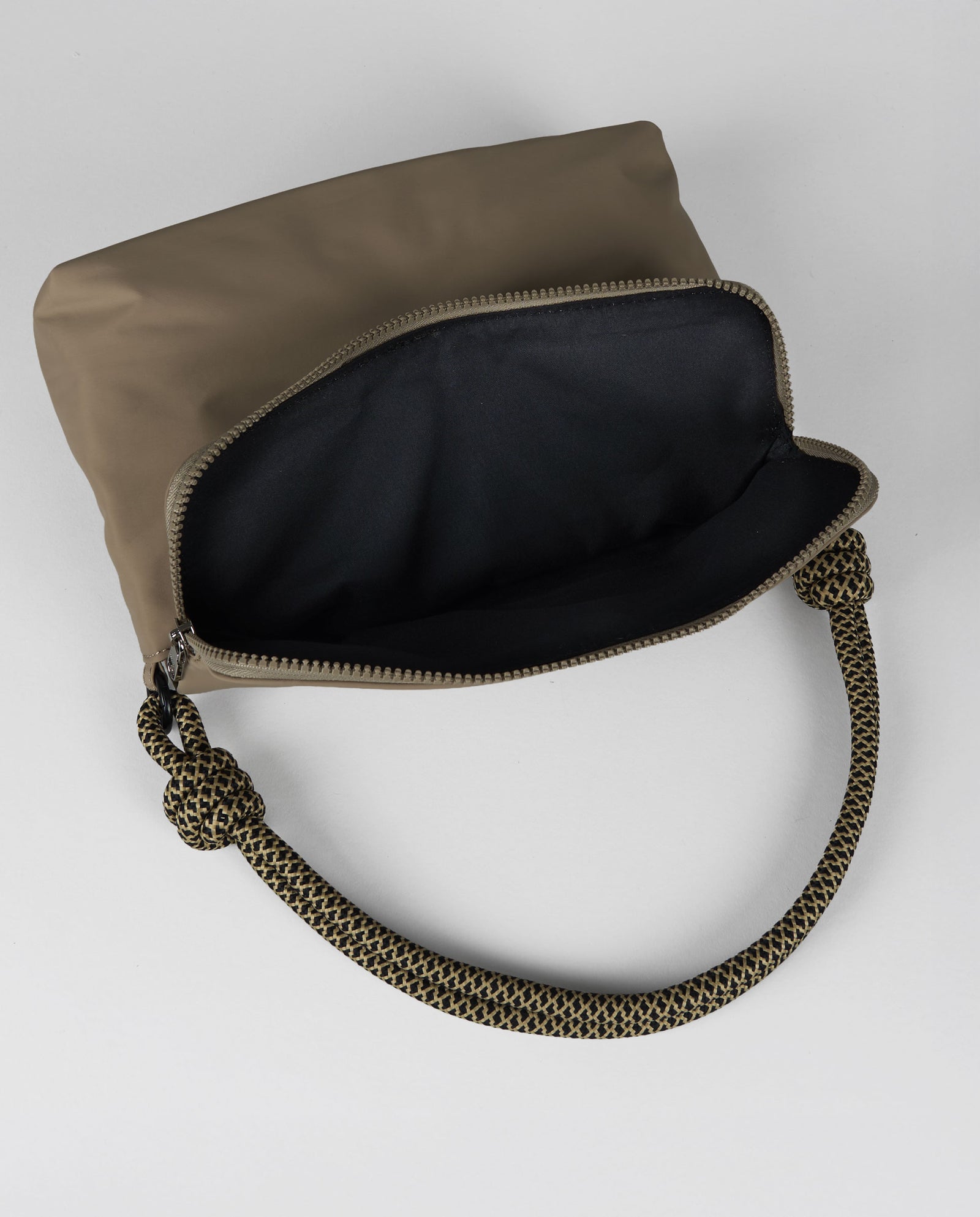 FLAP NYLON CUERDAS