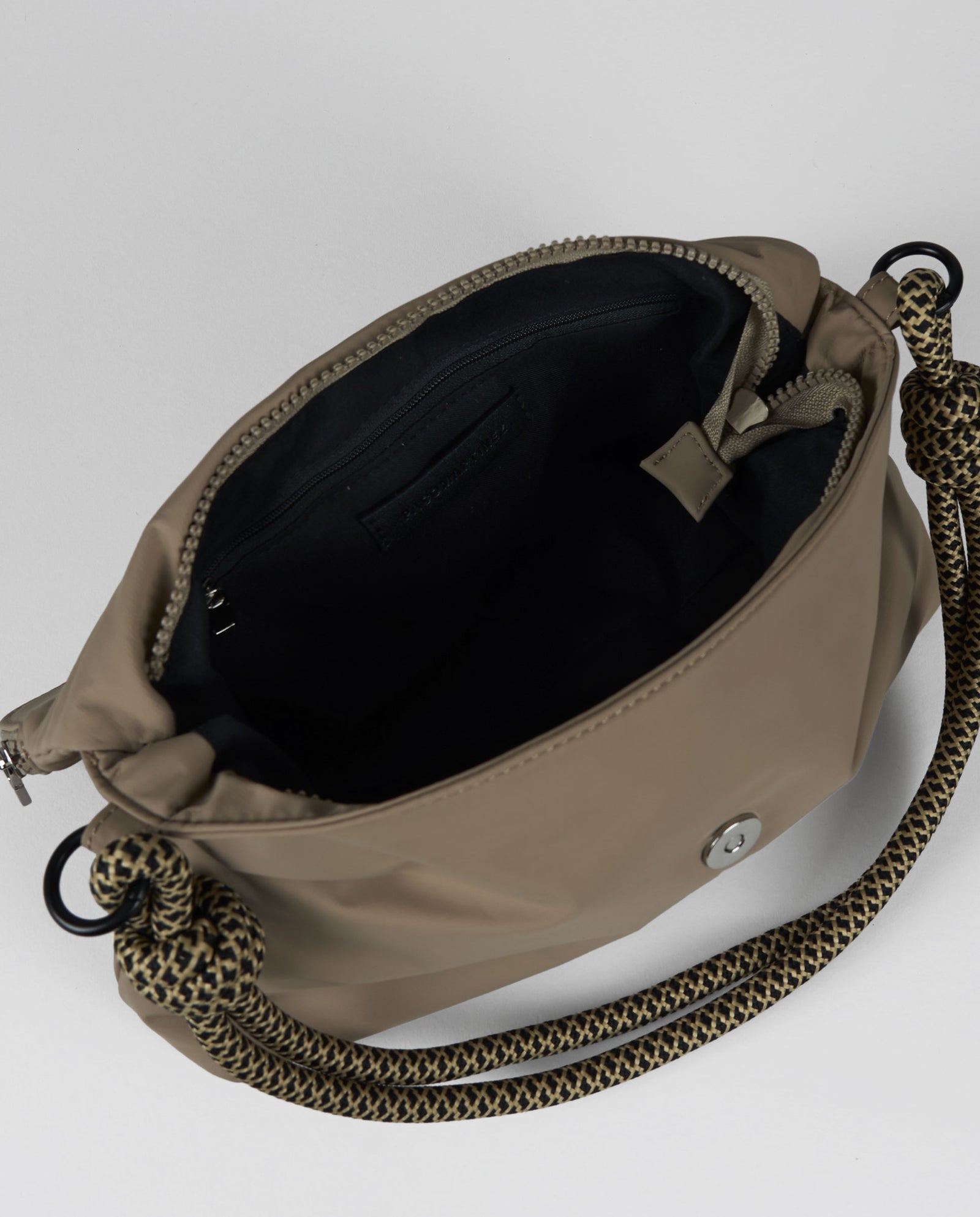 FLAP NYLON CUERDAS