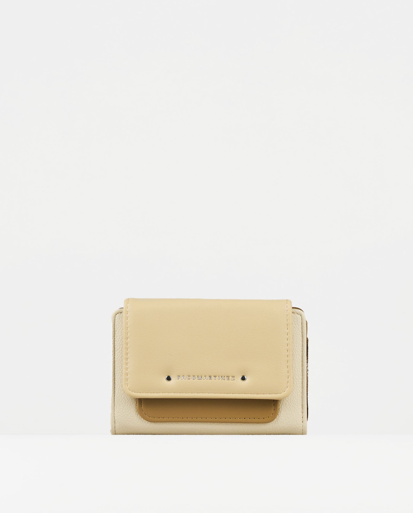 BILLETERA MULTI CAMEL MEDIANA