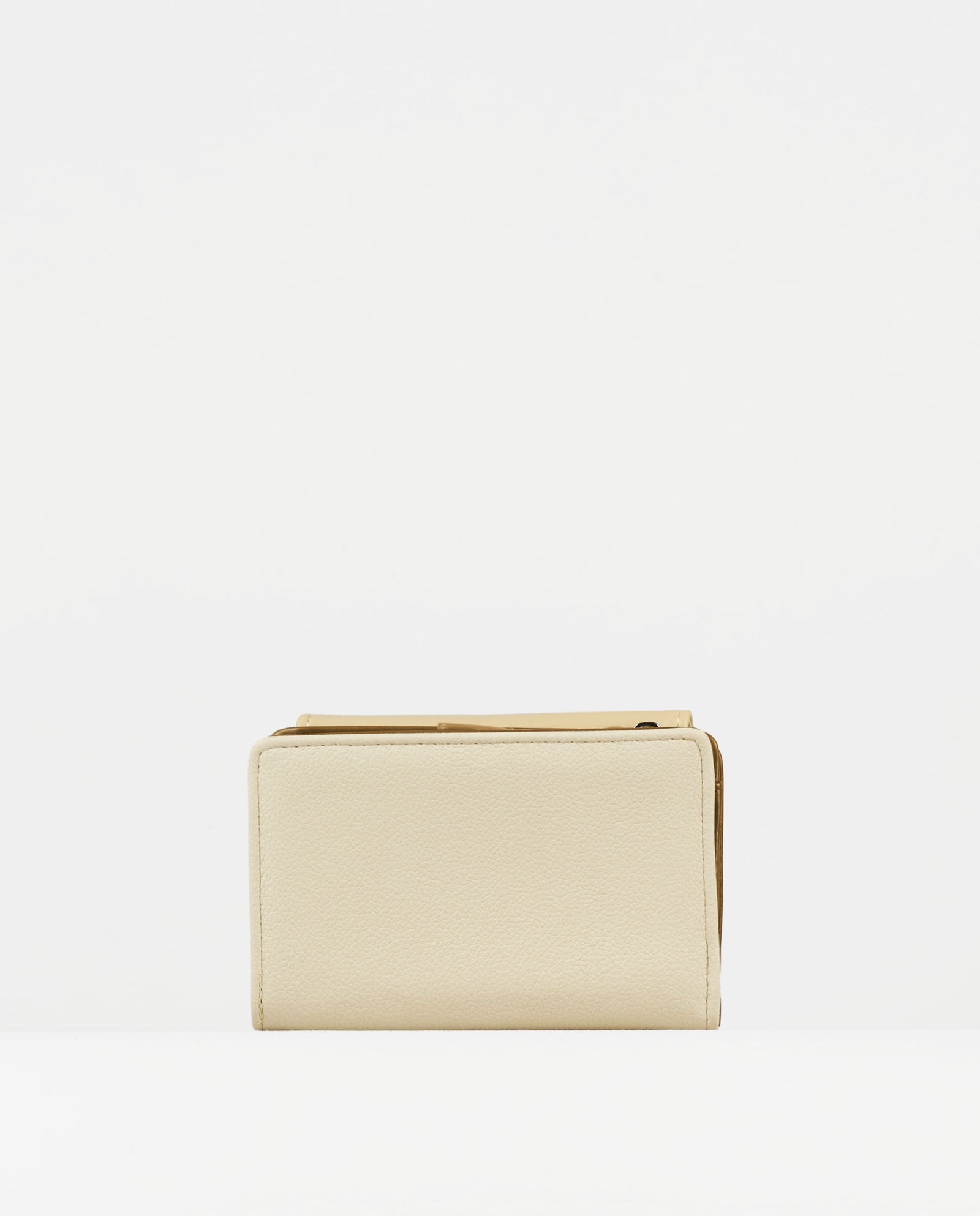 BILLETERA MULTI CAMEL MEDIANA
