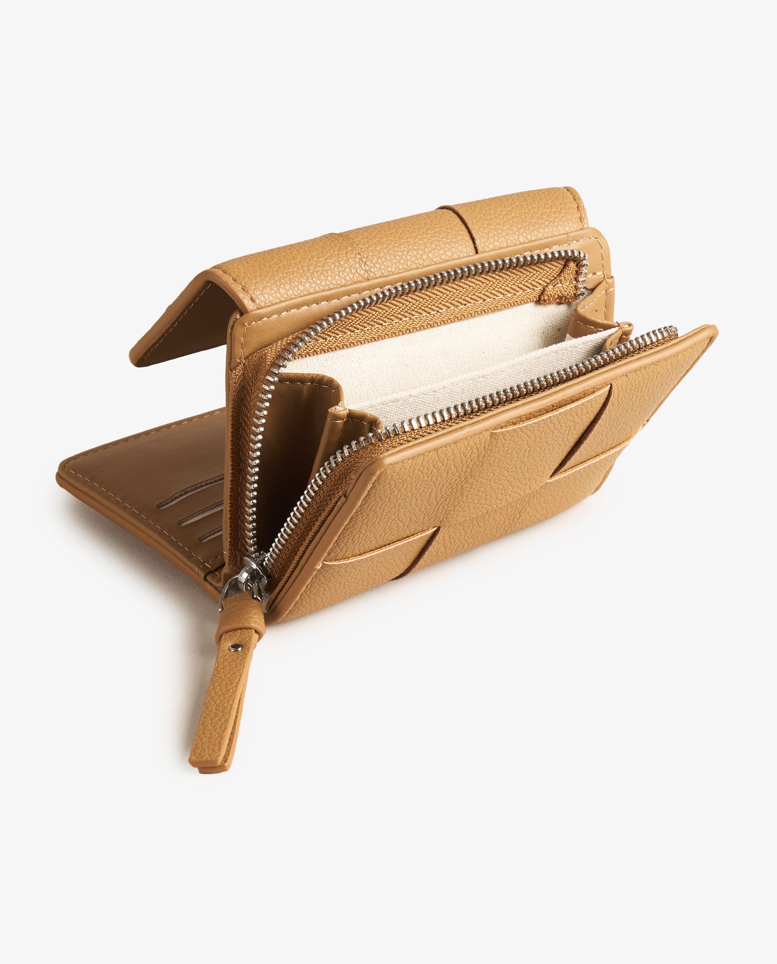 BILLETERA TRENZADA CAMEL