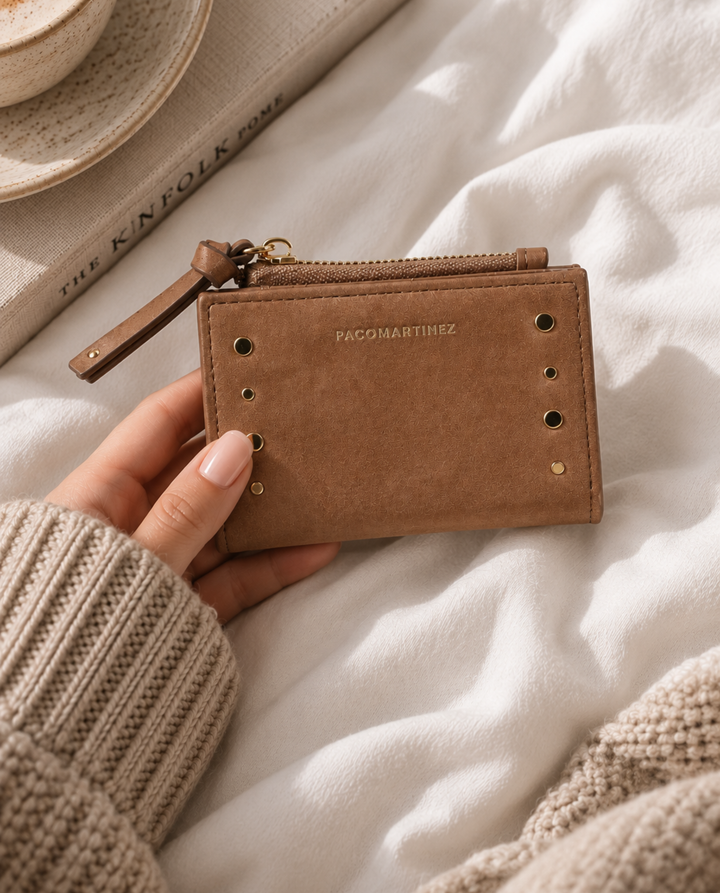 BILLETERA TACHUELAS CAMEL
