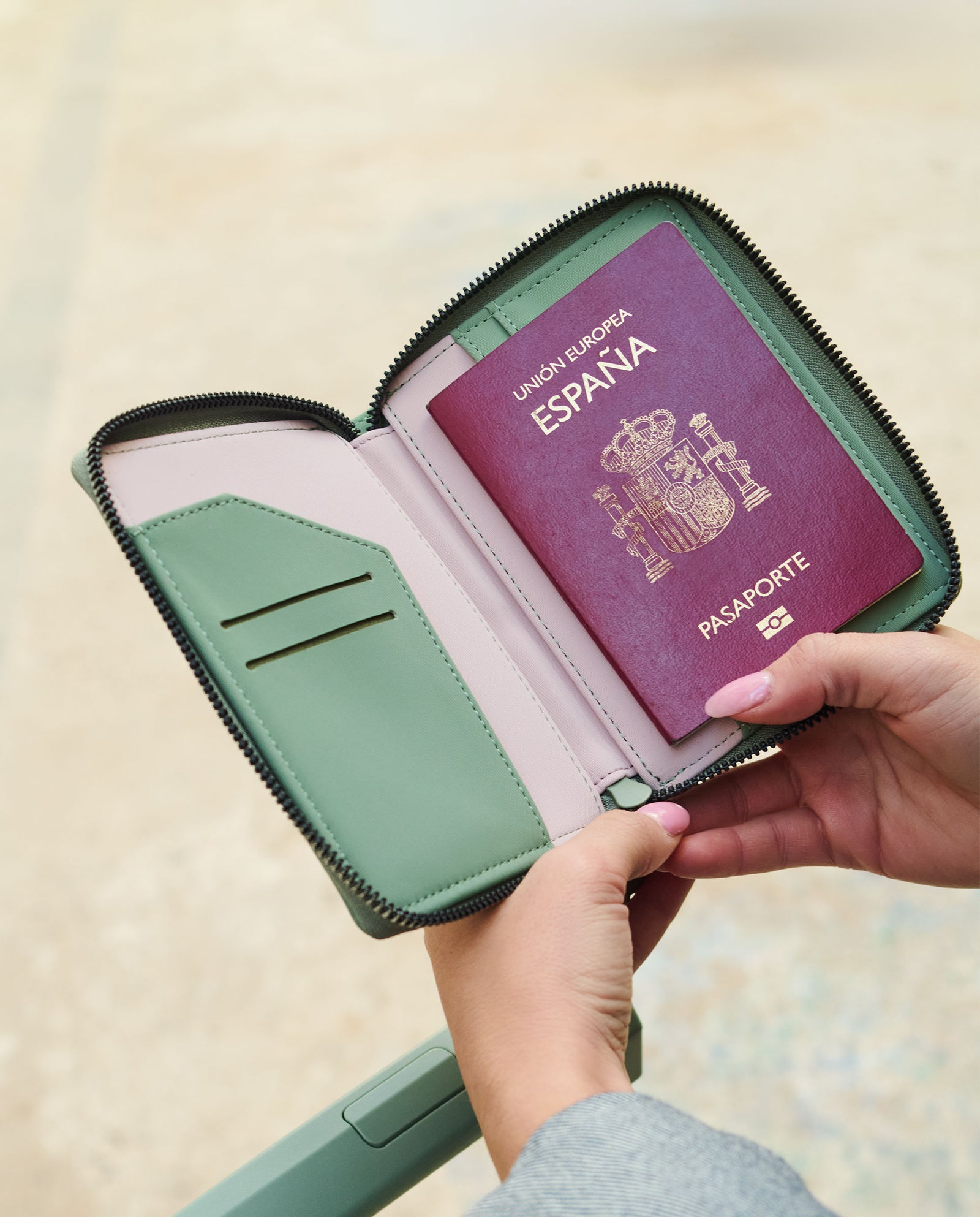 FUNDA PARA PASAPORTE NYLON
