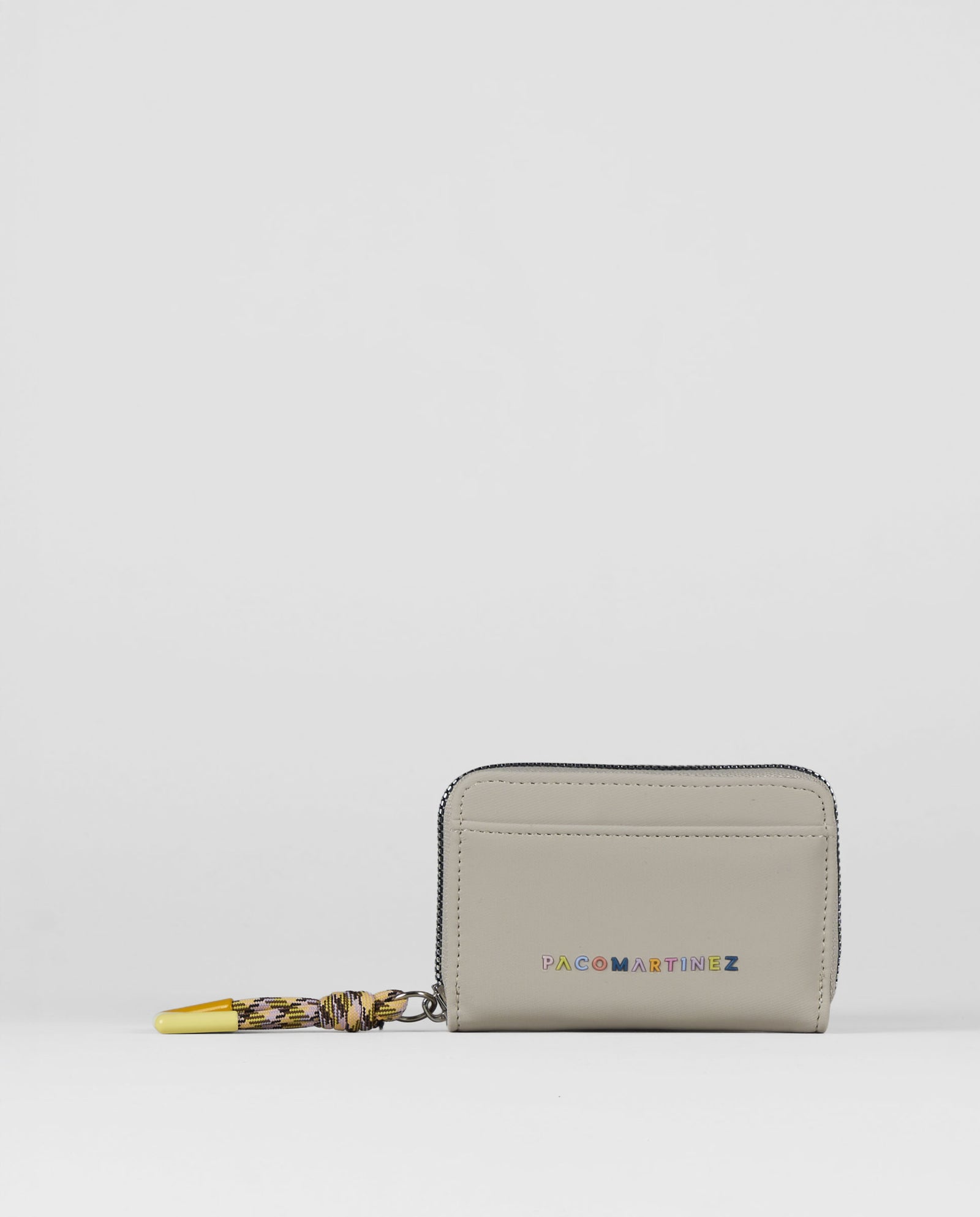 MONEDERO BEIGE LOGO COLORES