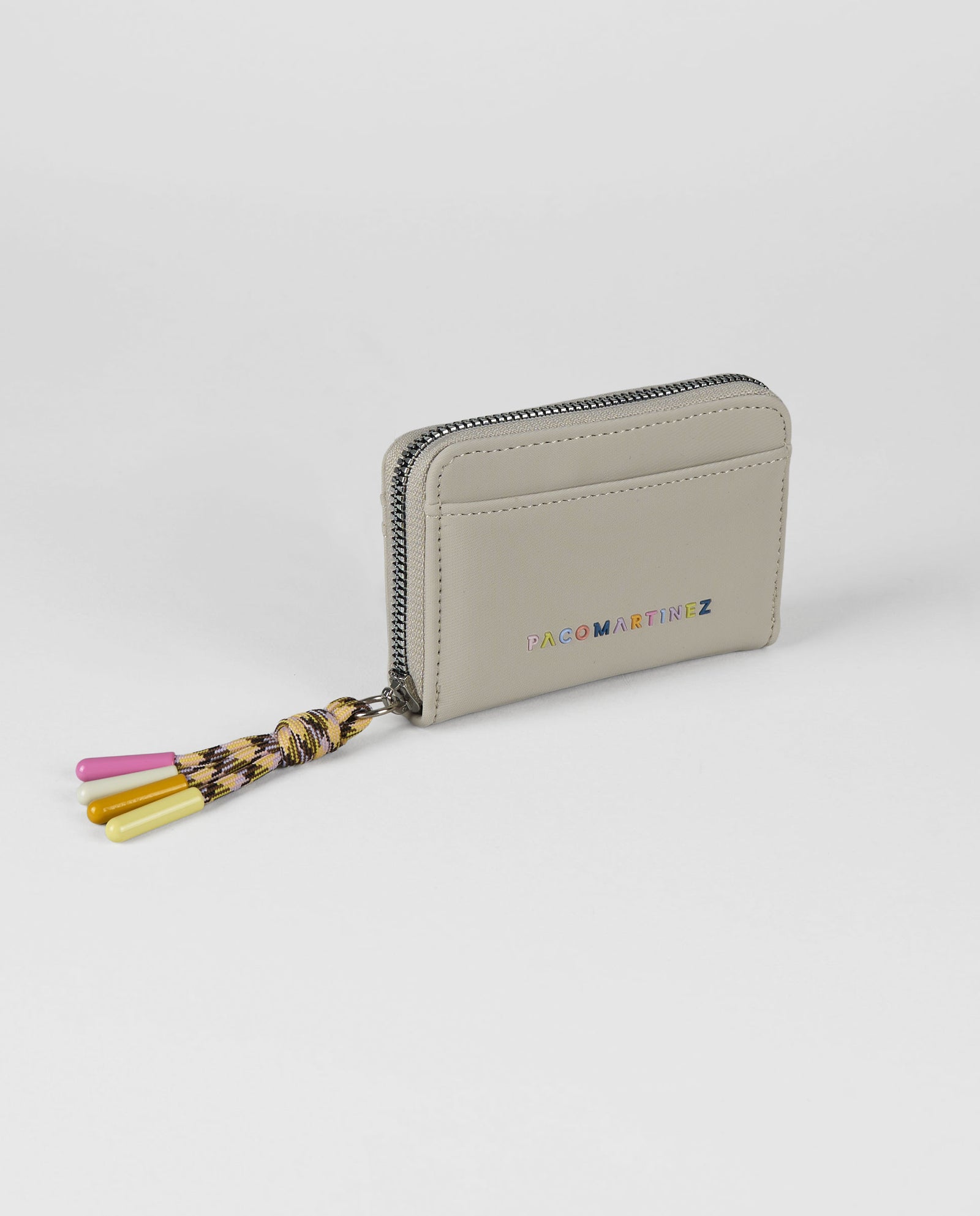MONEDERO BEIGE LOGO COLORES