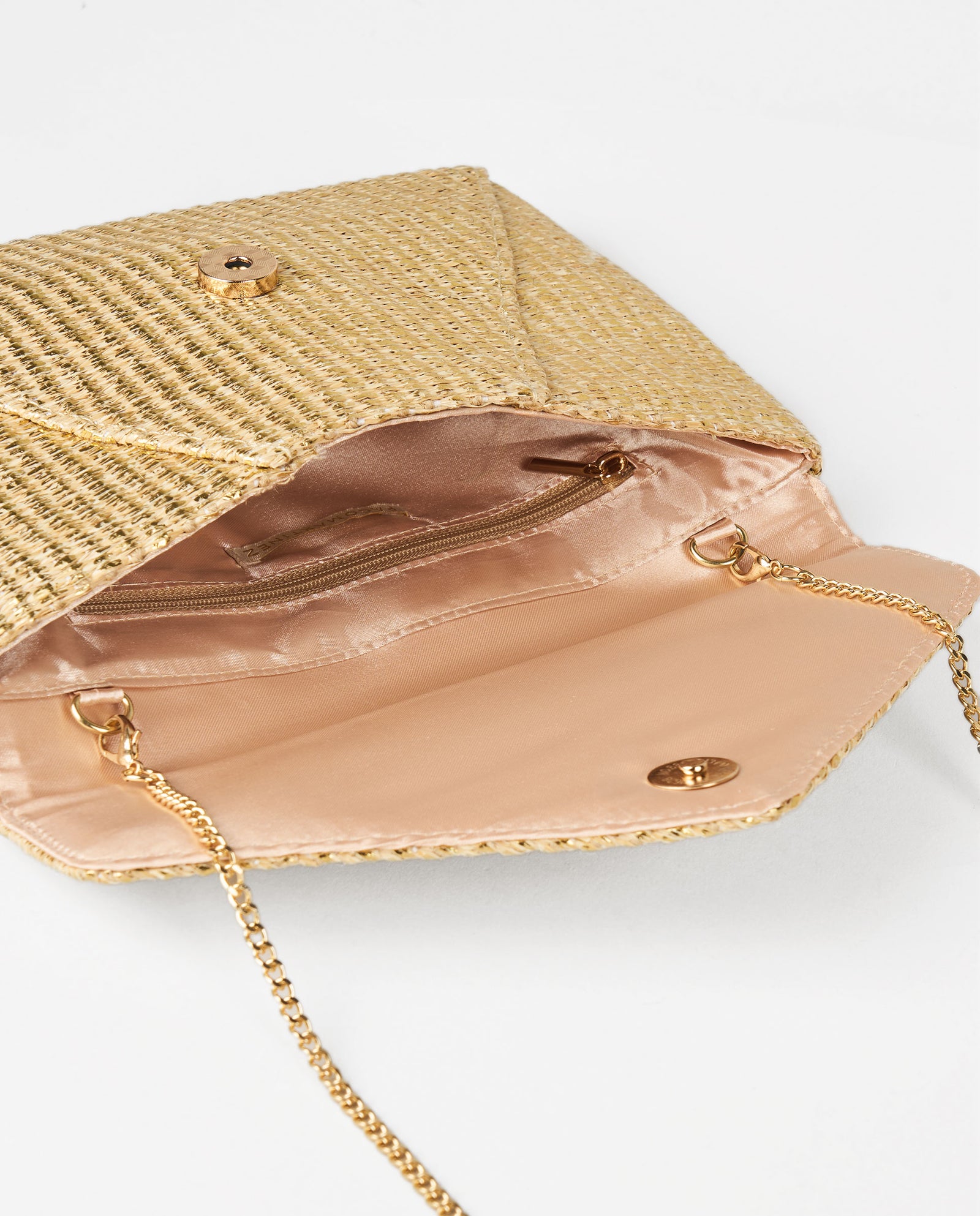 BOLSO SOBRE RAFIA DORADO