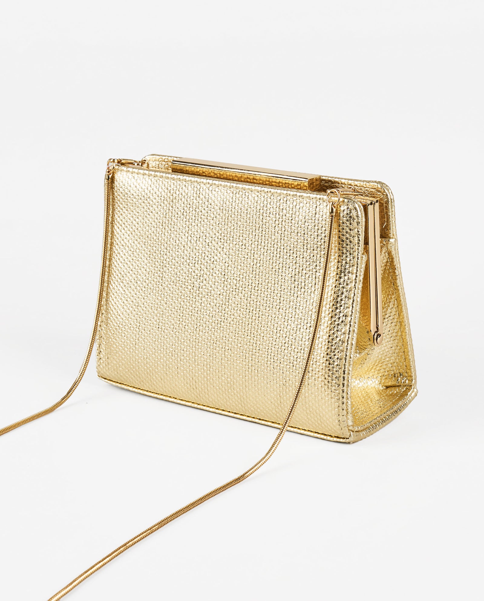 BOLSO CLUTCH METALIZADO ORO