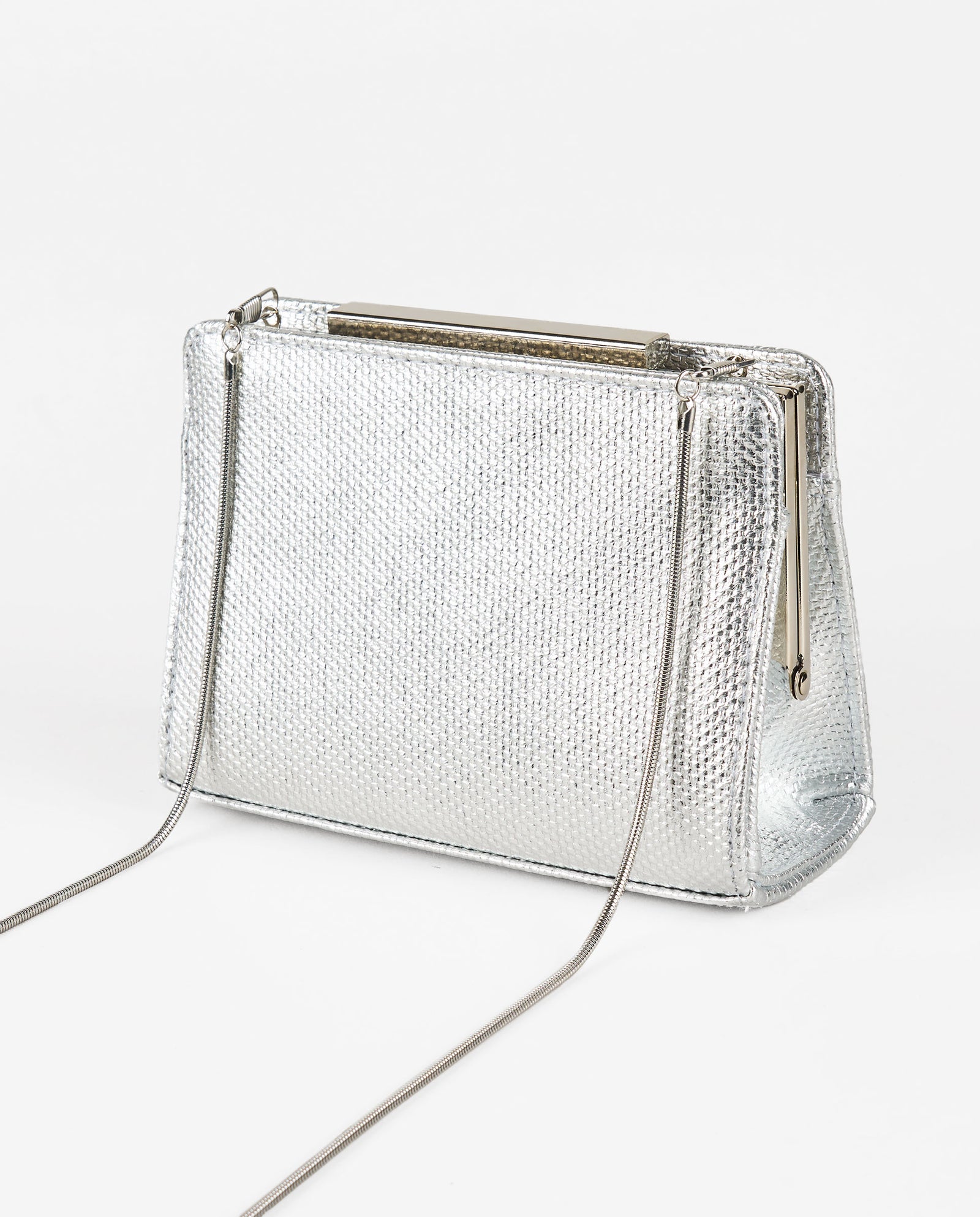 BOLSO CLUTCH METALIZADO PLATA