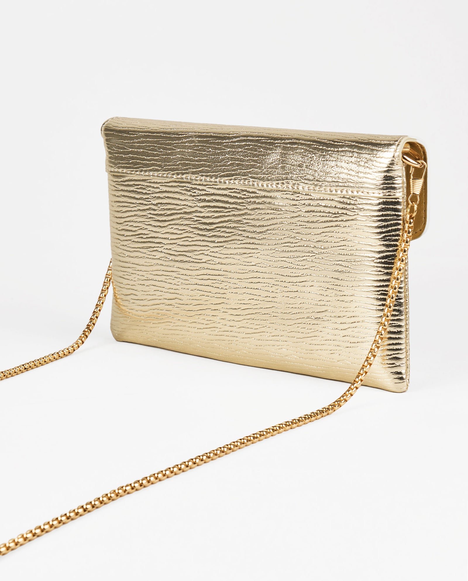 BOLSO SOBRE DORADO