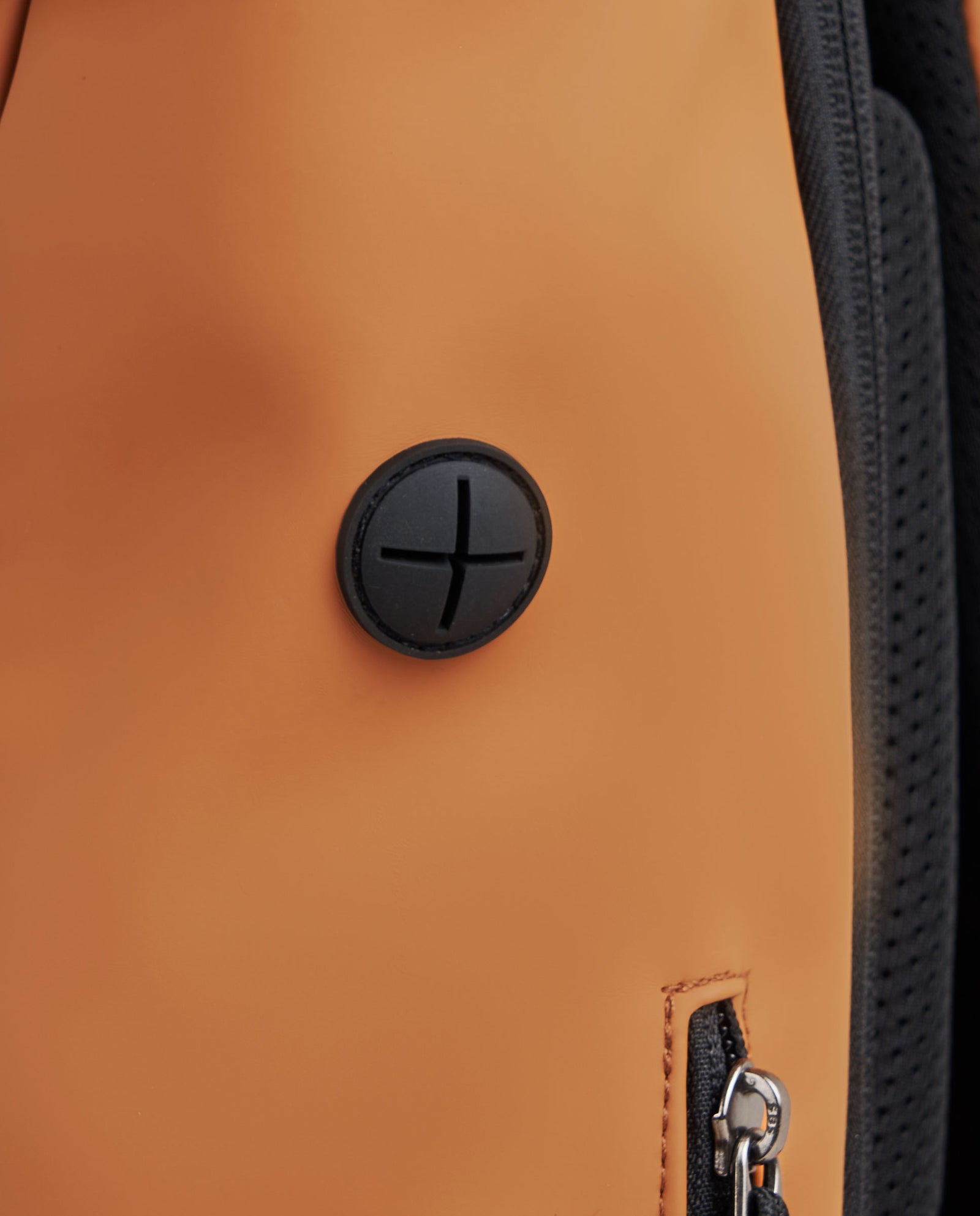 MOCHILA GOMA