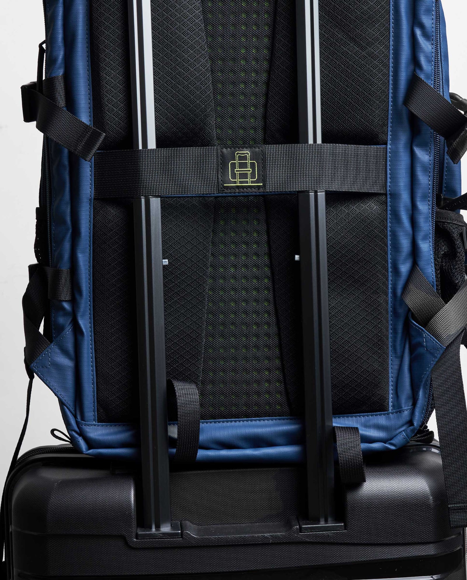 MOCHILA EXPANDIBLE CORREA