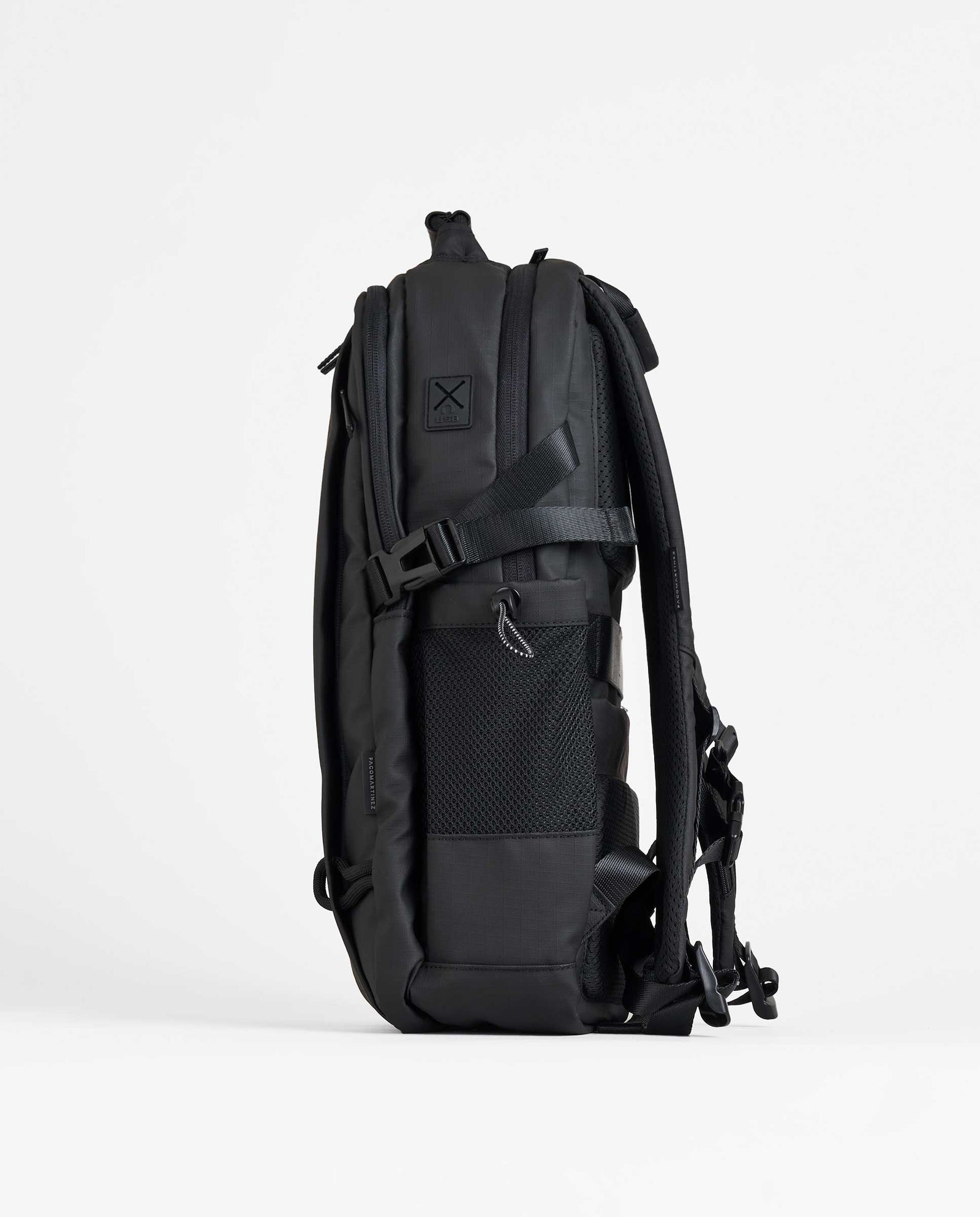 MOCHILA NYLON CUERDAS