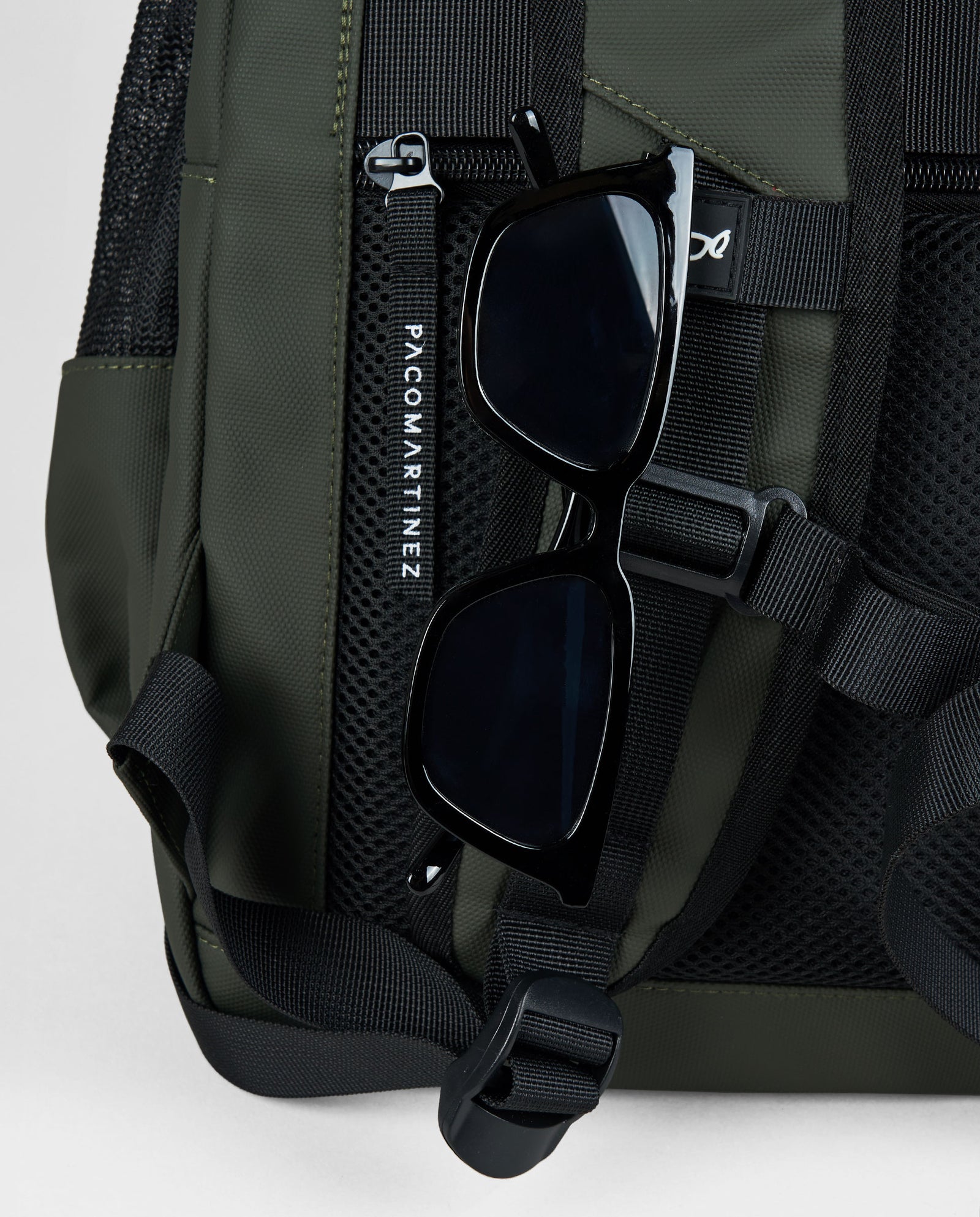 MOCHILA DE VIAJE ENGOMADO EXPANDIBLE