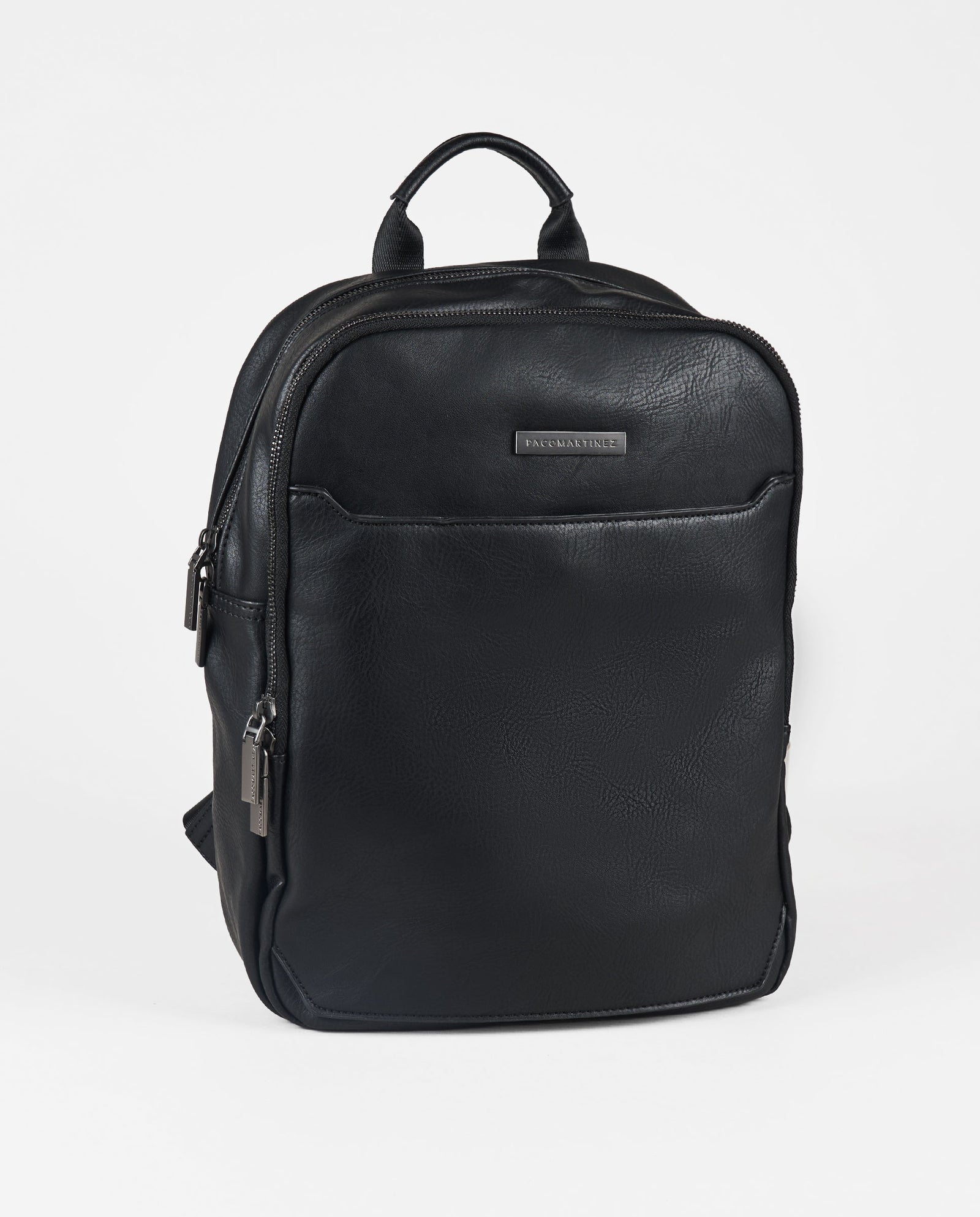 MOCHILA NEGRA EFECTO PIEL