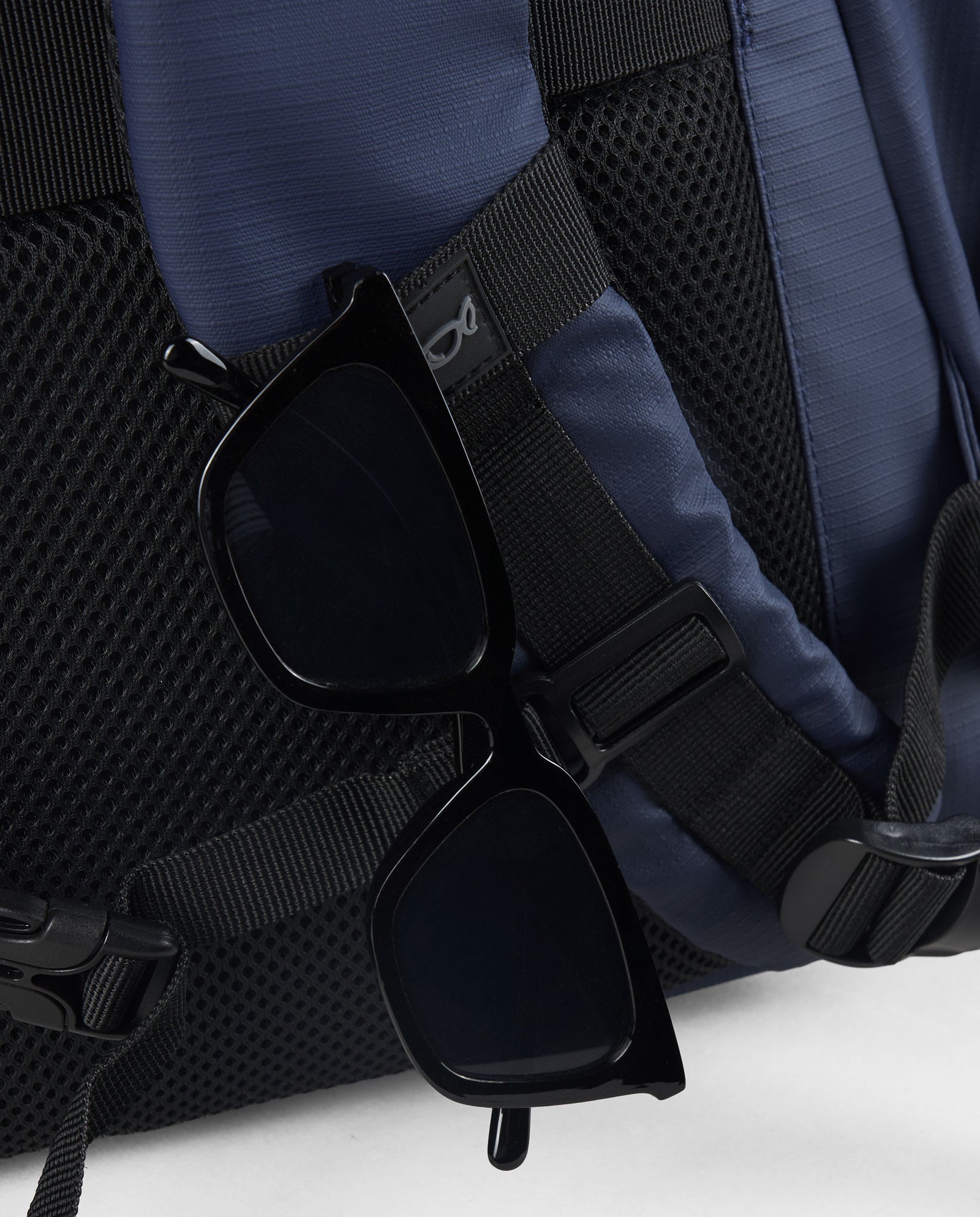 MOCHILA MULTICOLOR