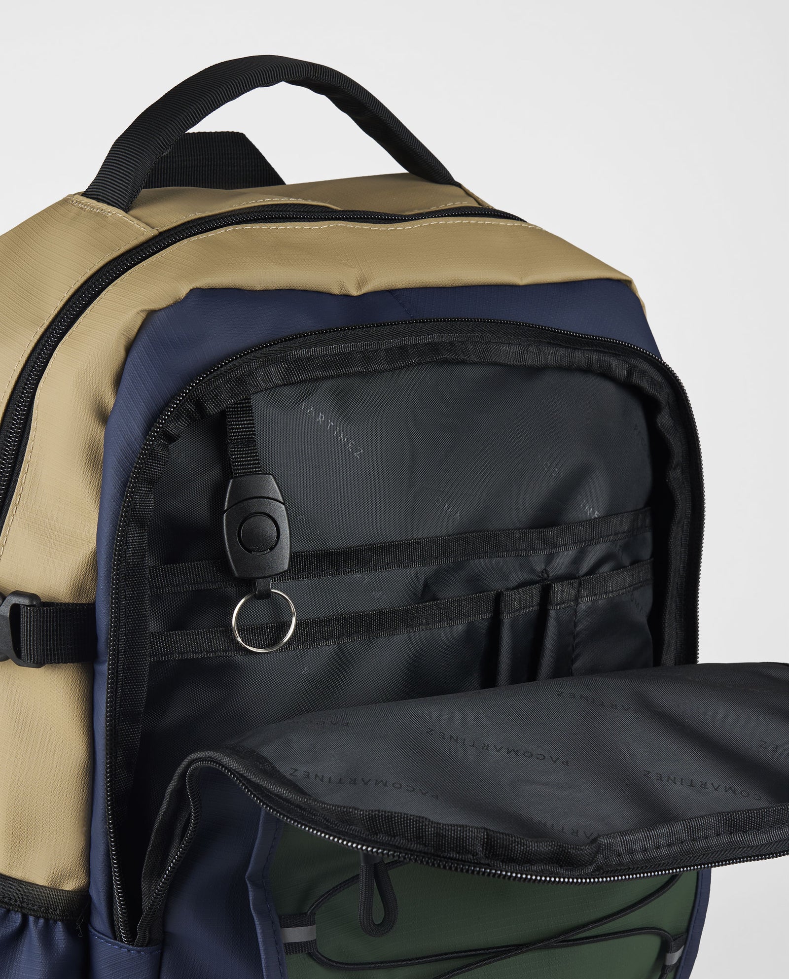 MOCHILA MULTICOLOR