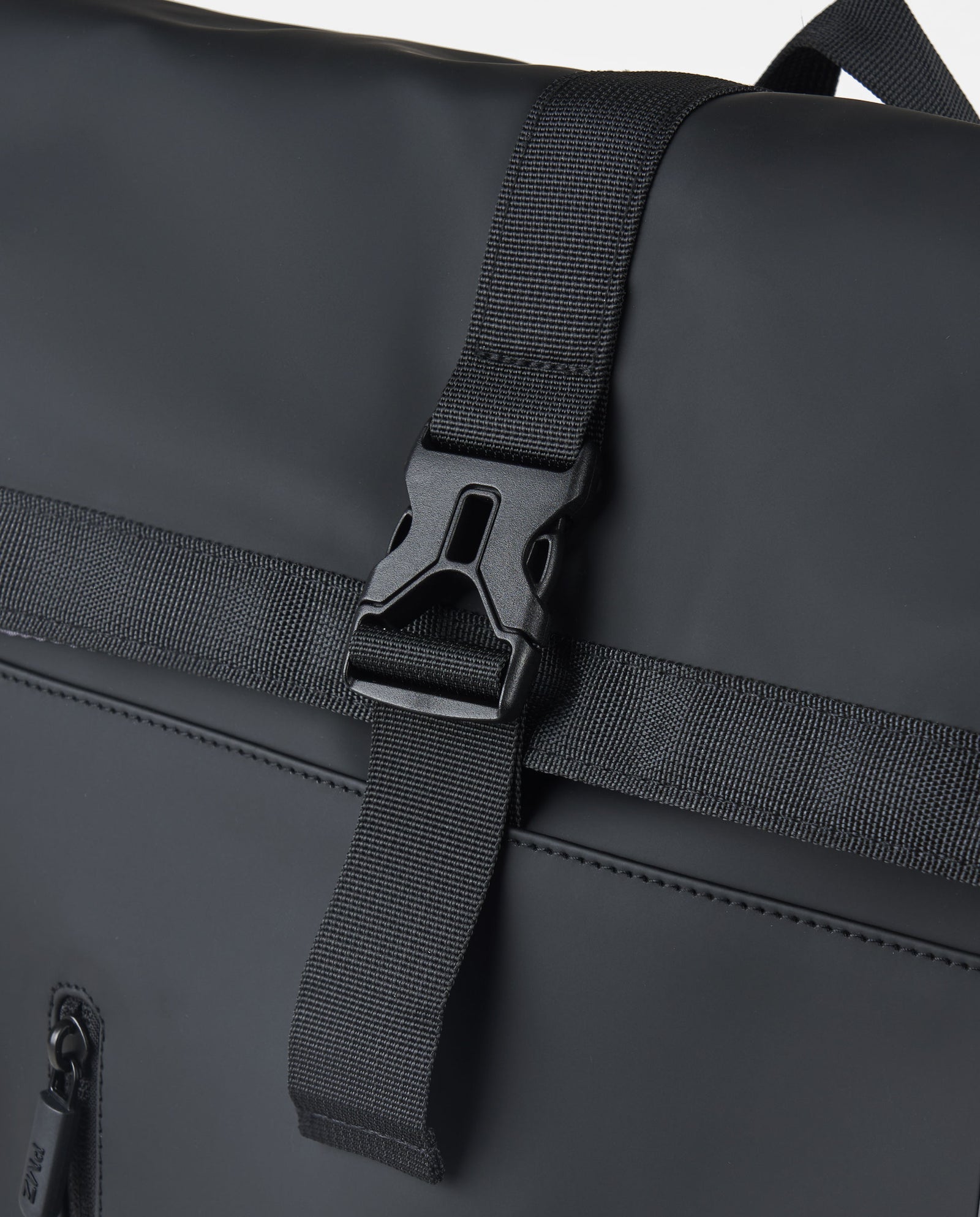 MOCHILA NYLON ENGOMADO