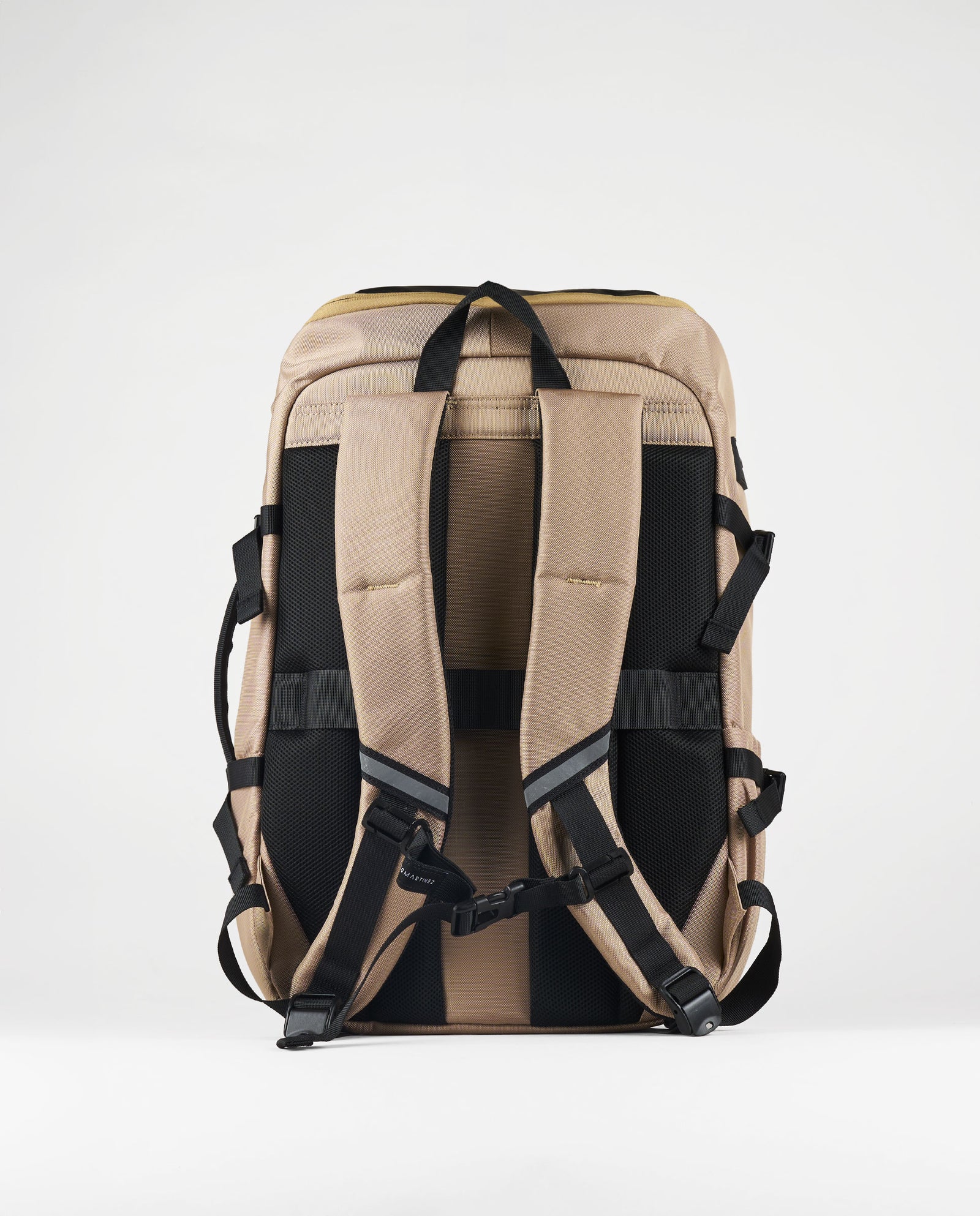 MOCHILA DE VIAJE MULTIBOLSILLOS BEIGE