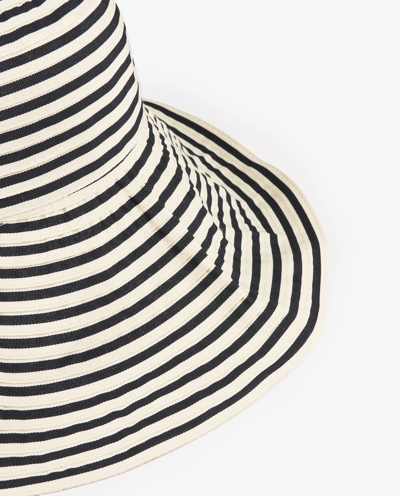 SOMBRERO BLANCO Y NEGRO