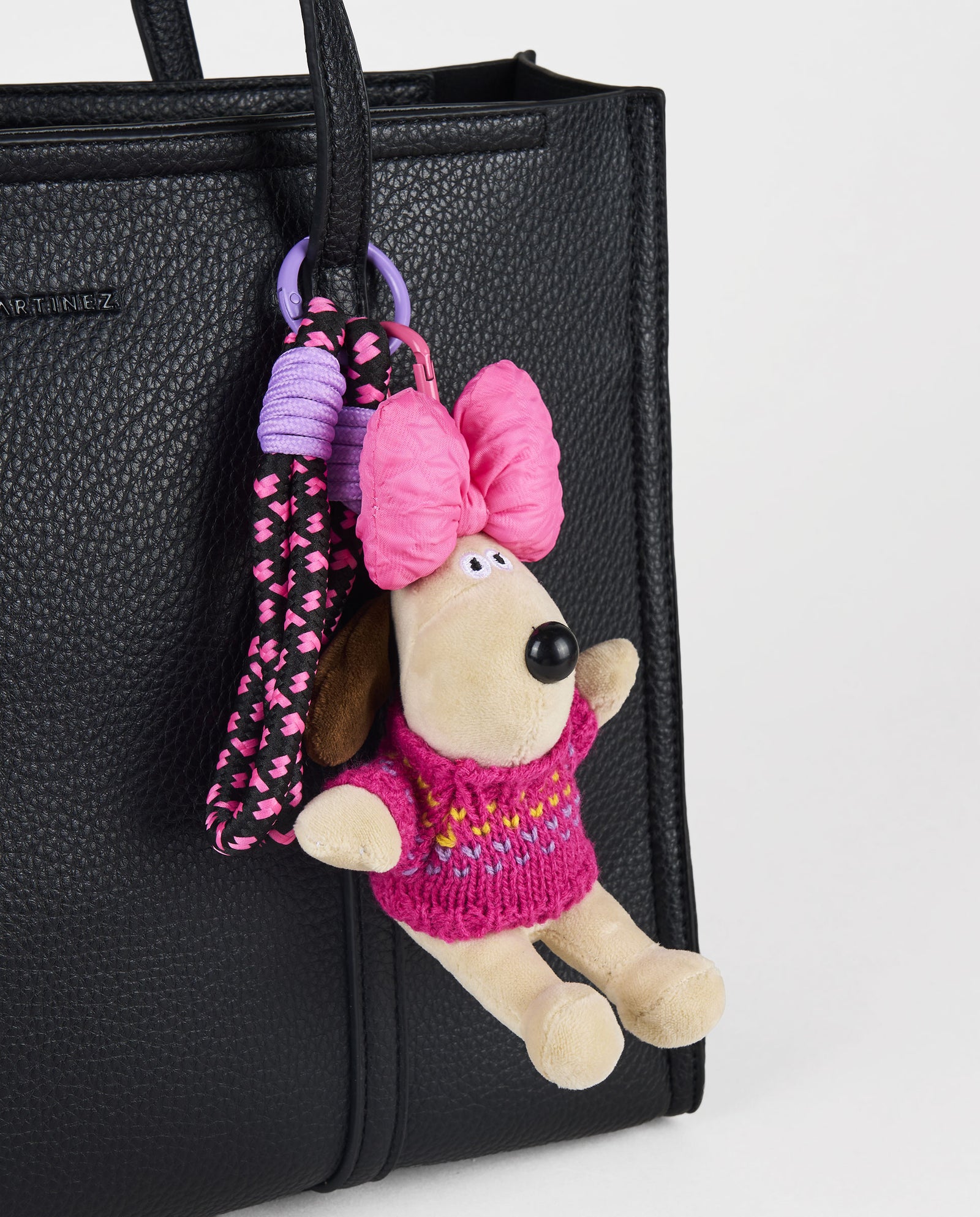 LLAVERO PELUCHE PERRO LAZO ROSA