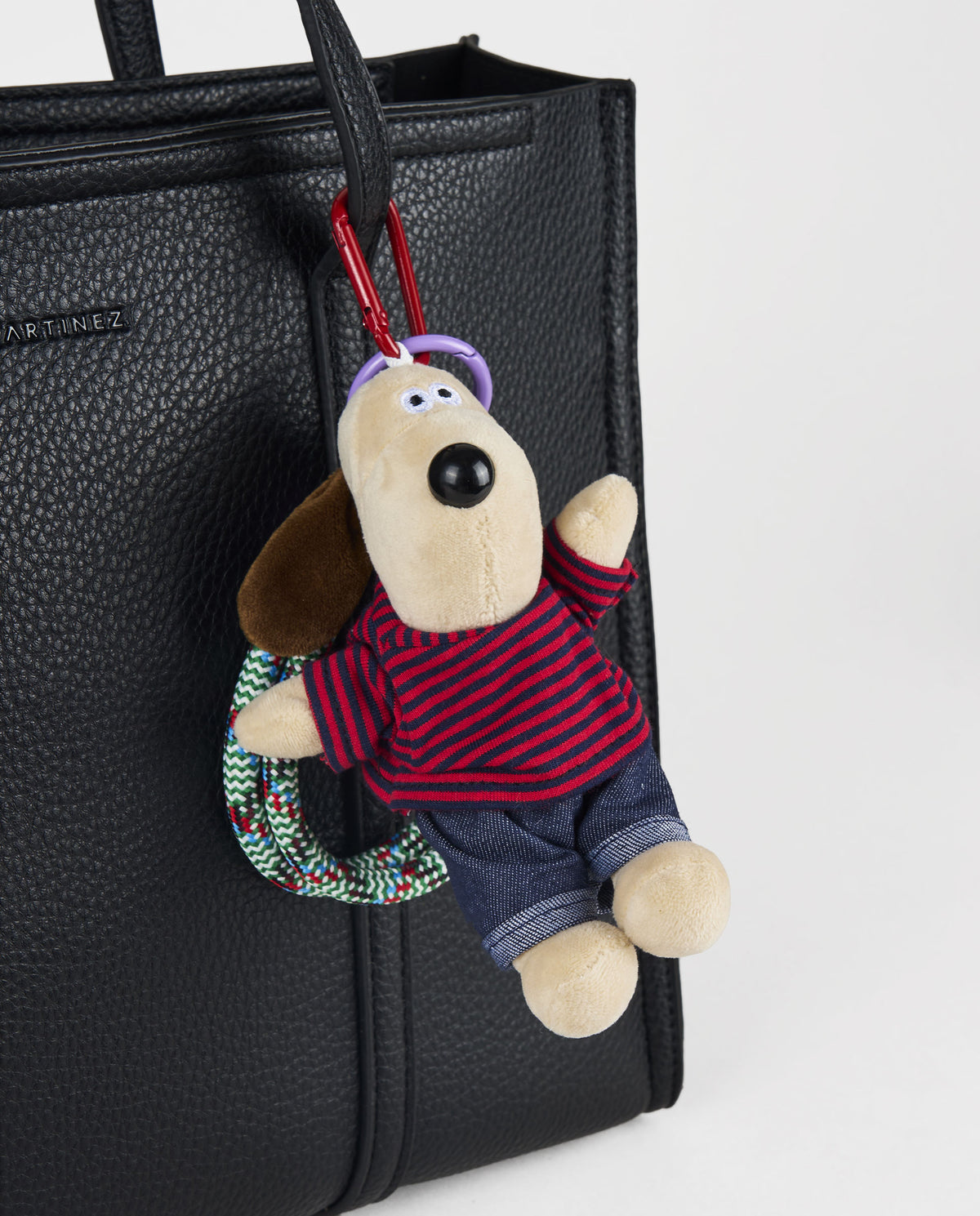 LLAVERO PELUCHE PERRO RAYAS