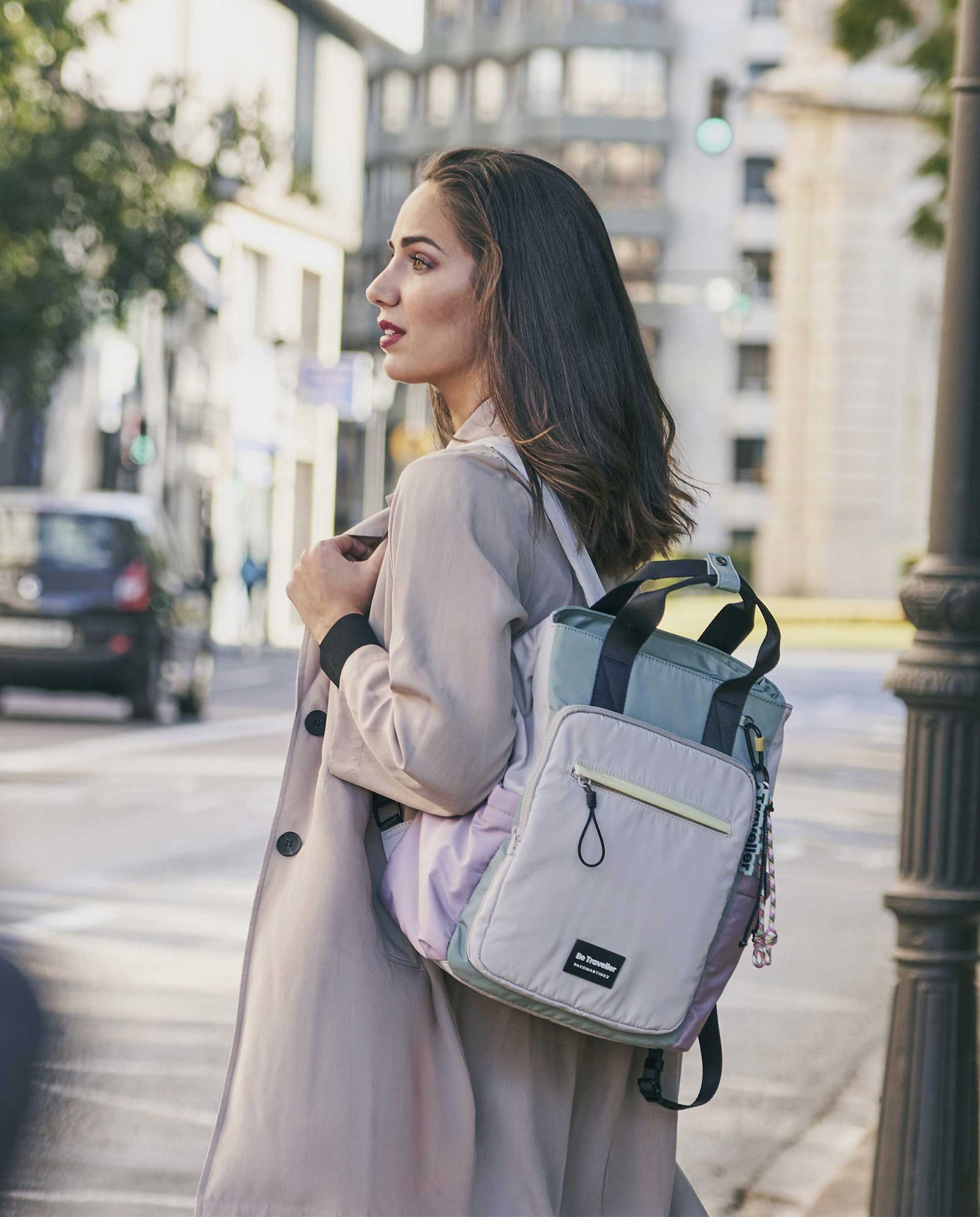 MOCHILA MULTICOLOR TRAVELLER PORTÁTIL 13''