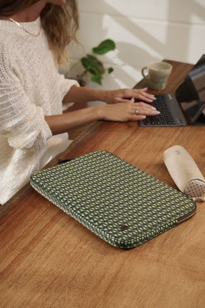FUNDA ORDENADOR NYLON VERDE