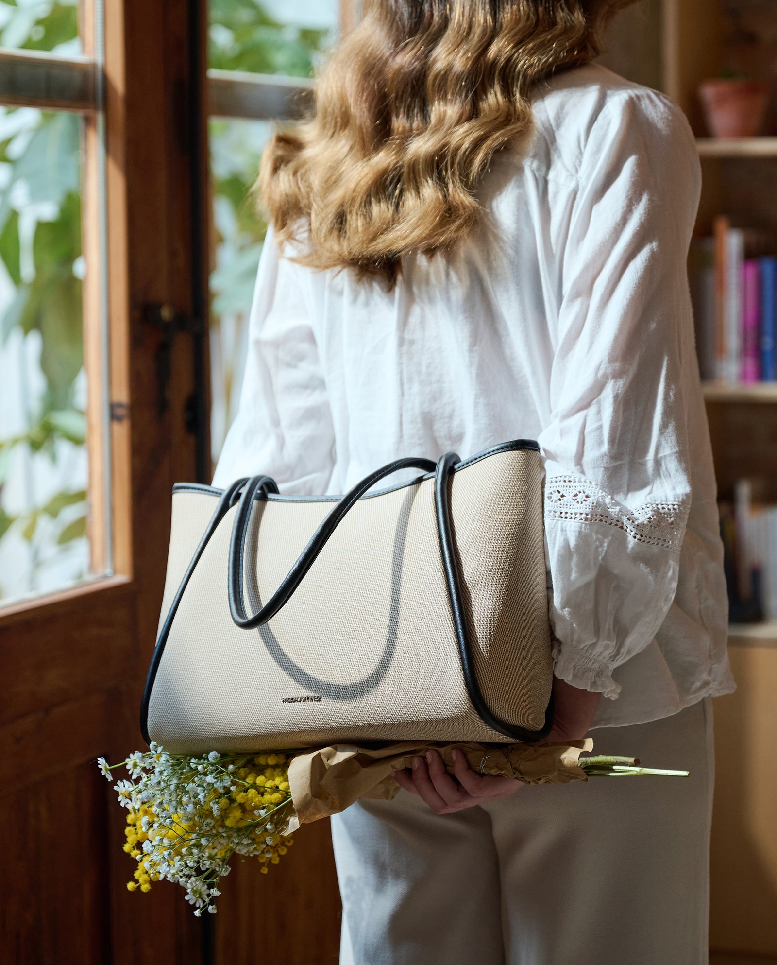 SHOULDER TEXTURA NEGRO