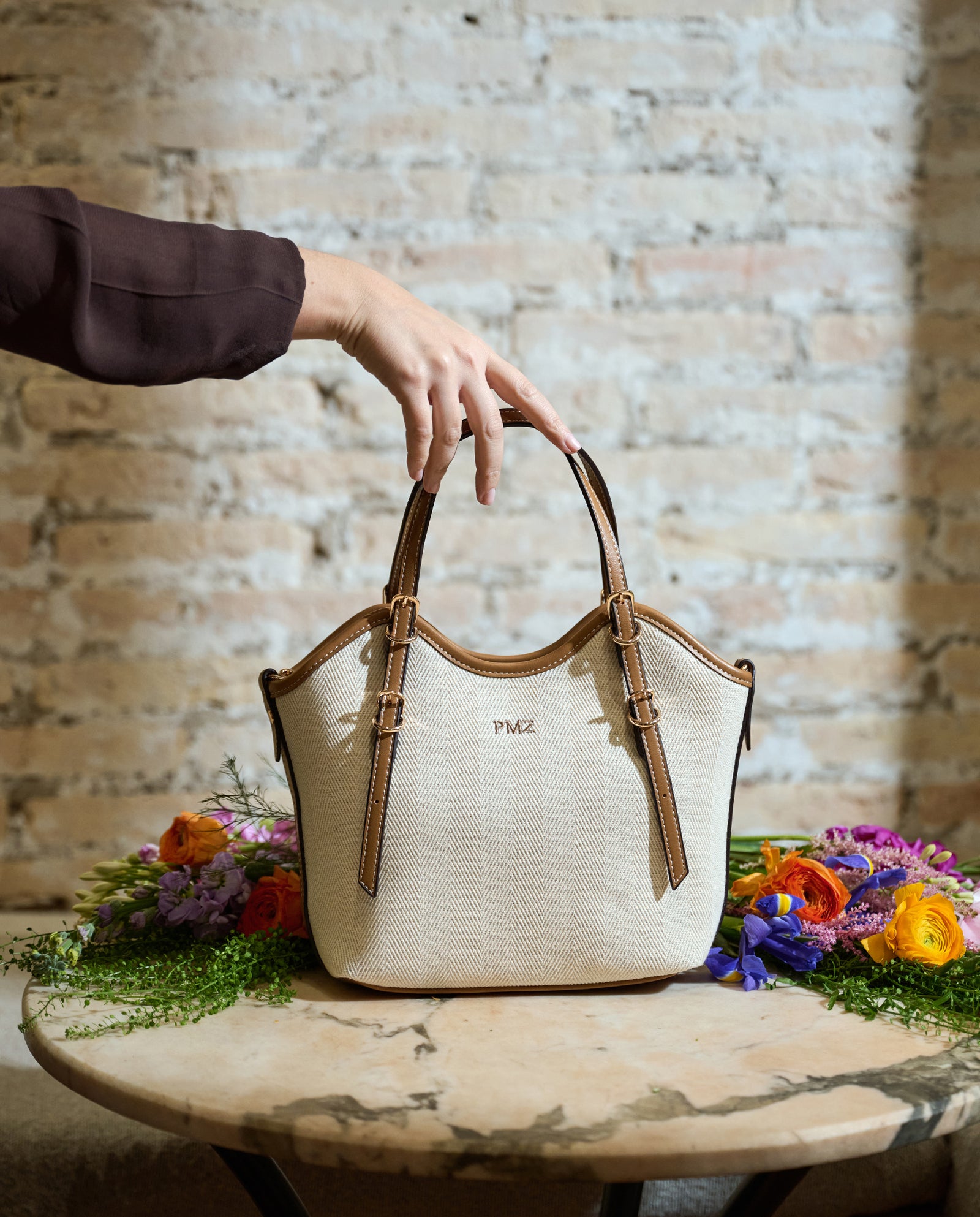 TOTE CANVAS