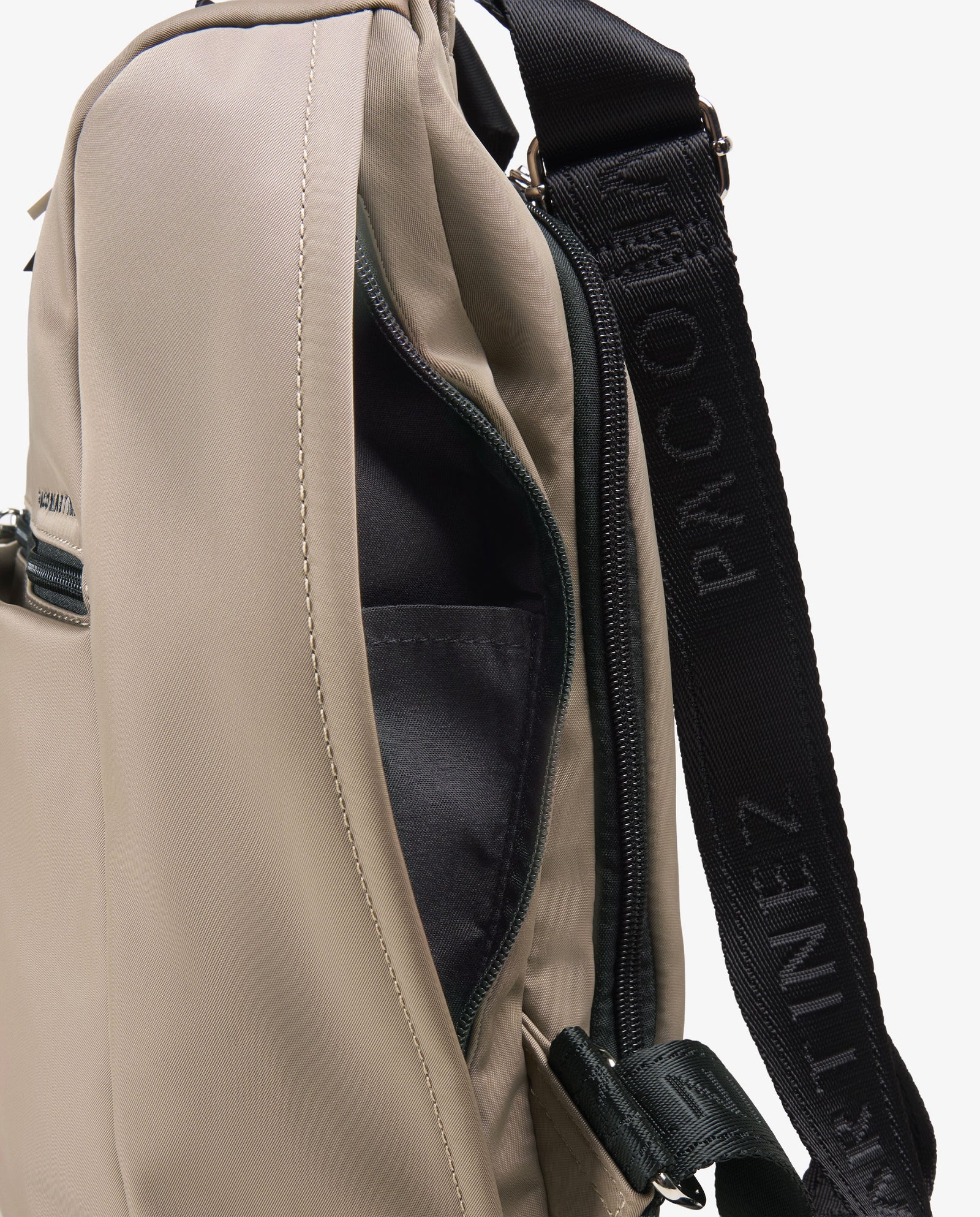 MOCHILA ANTIRROBO